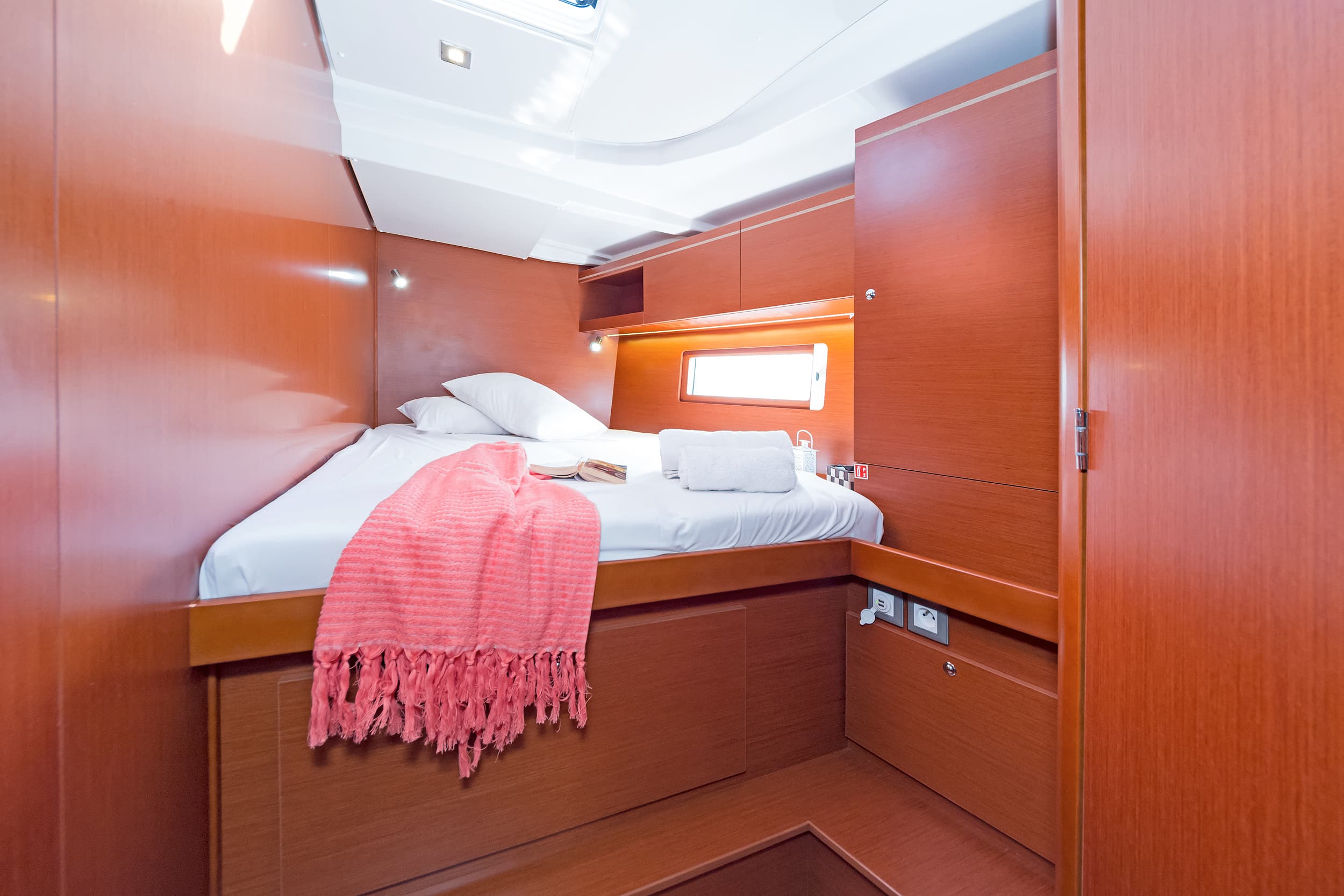 Oceanis 51.1 - photo 11