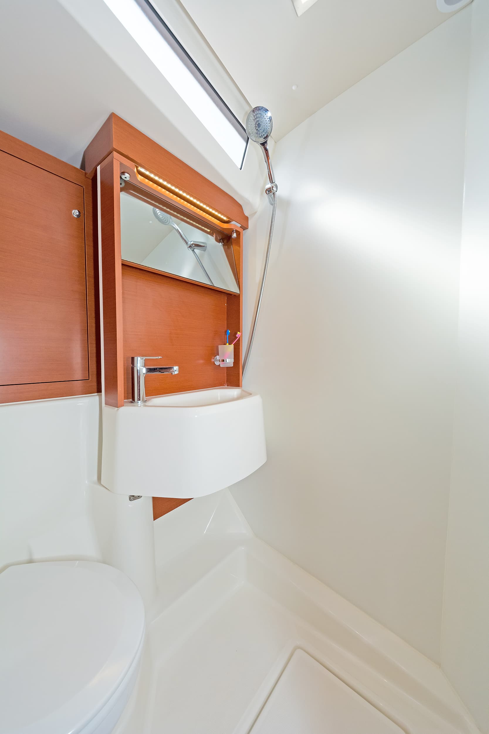 Oceanis 51.1 - photo 10