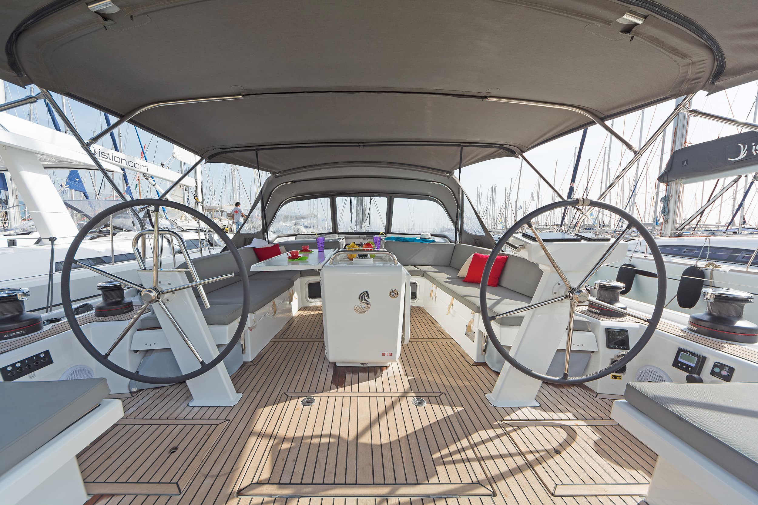 Oceanis 51.1 - photo 7