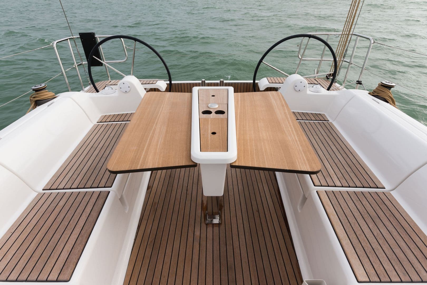 Dufour 382 Grand Large - photo 11