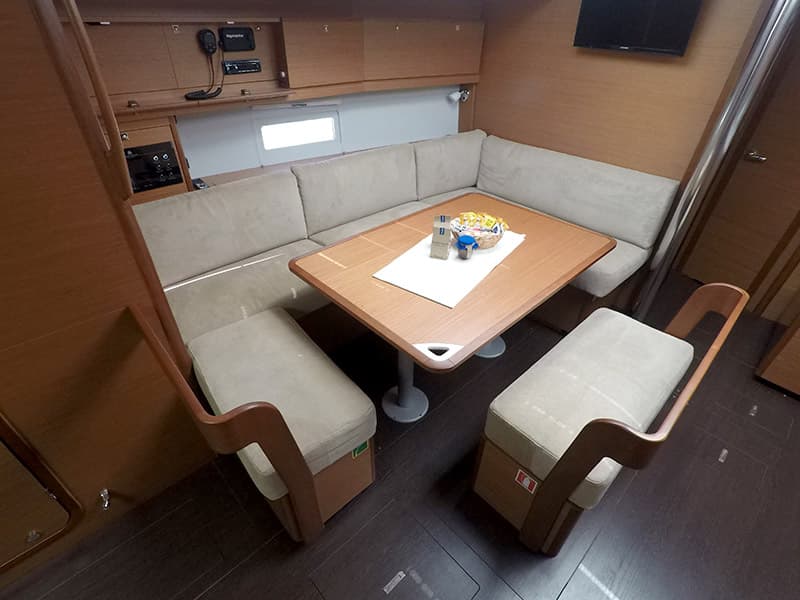 Dufour 430 - photo 8