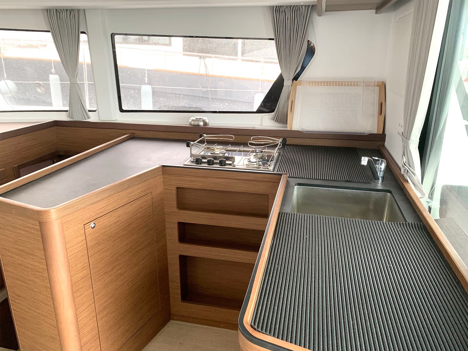 Lagoon 42 - photo 20