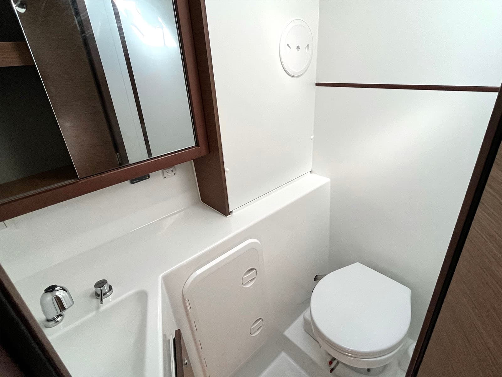 Lagoon 42 - photo 22