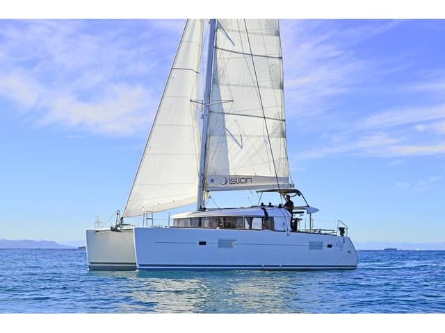 Lagoon 400 S2 - photo