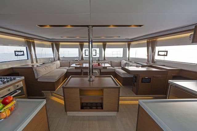 Lagoon 50 - photo 18