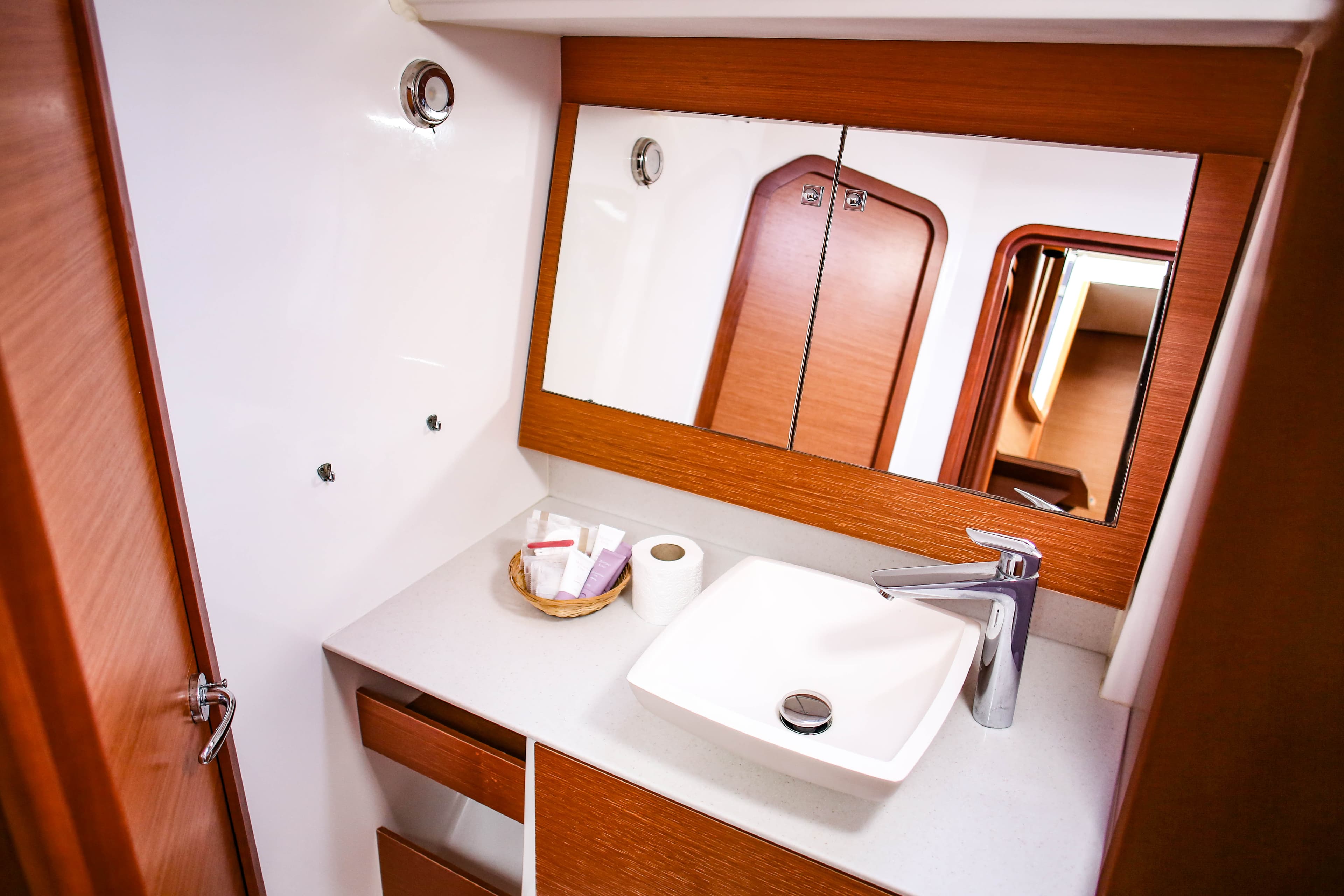 Dufour 520 Grand Large - photo 25