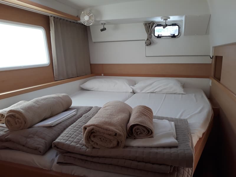 Lagoon 450 Fly - photo 13