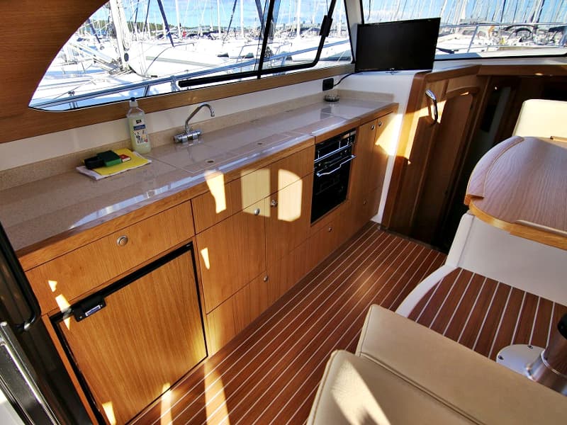 Adriana 36 - photo 18