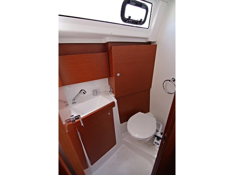 Oceanis 38 - photo 9