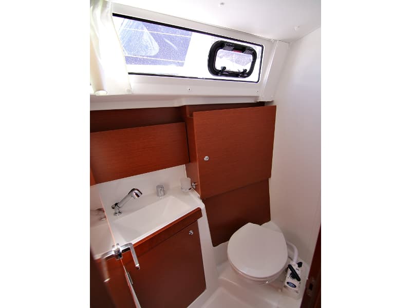 Oceanis 38.1 - photo 4