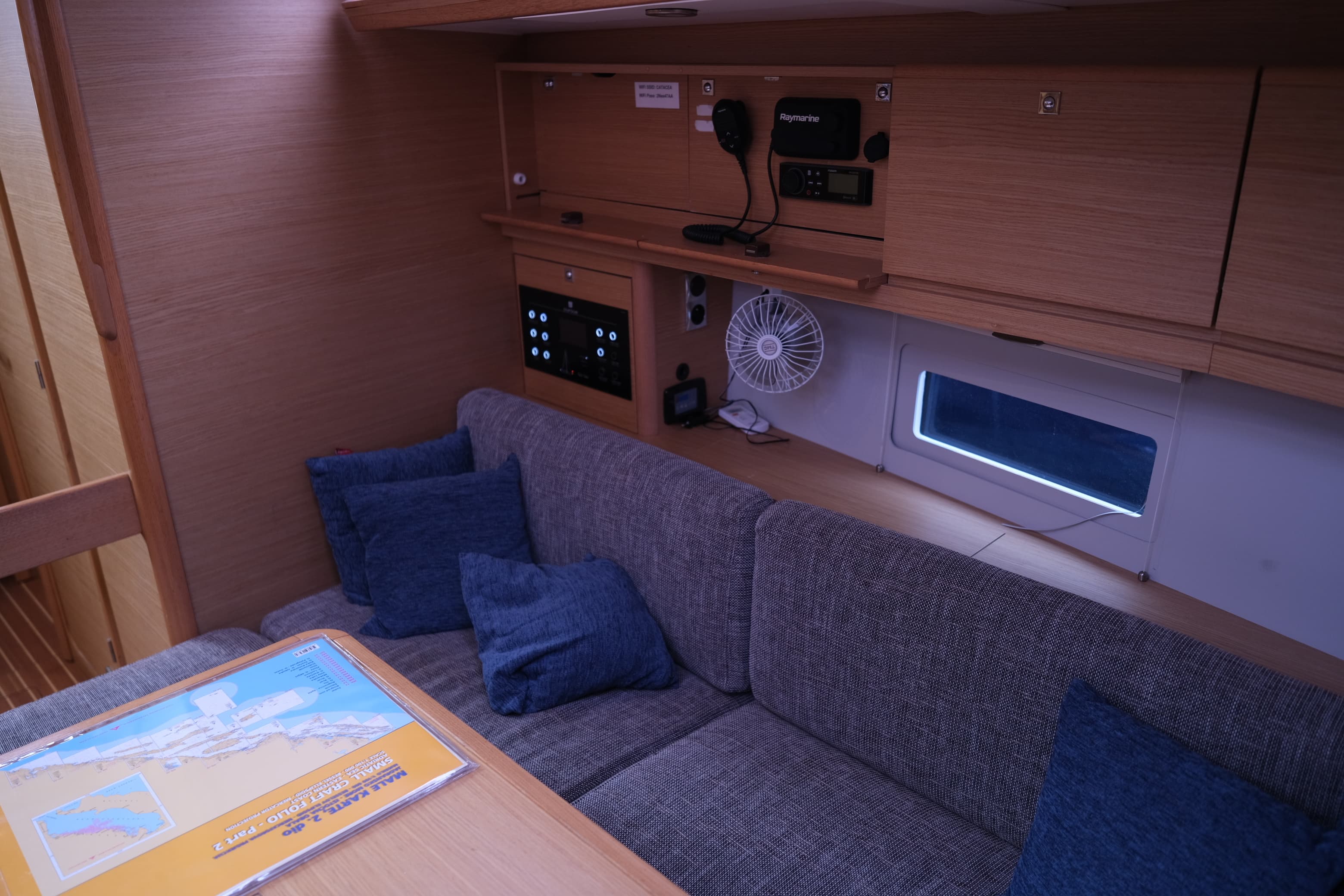 Dufour 430 - photo 11