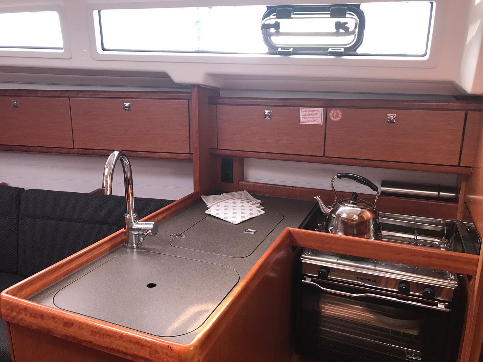 Bavaria Cruiser 34 - photo 10