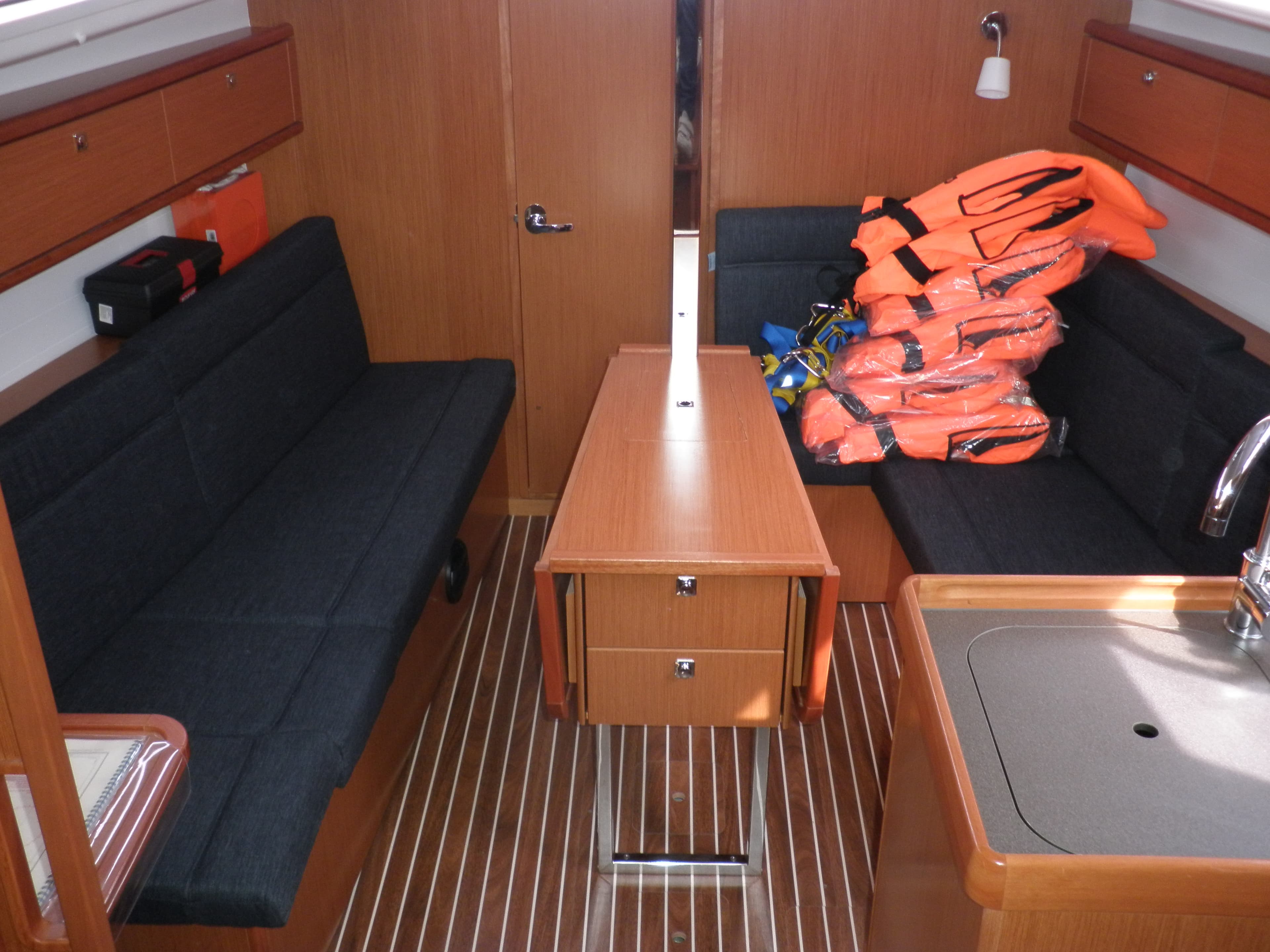 Bavaria Cruiser 33 - photo 11