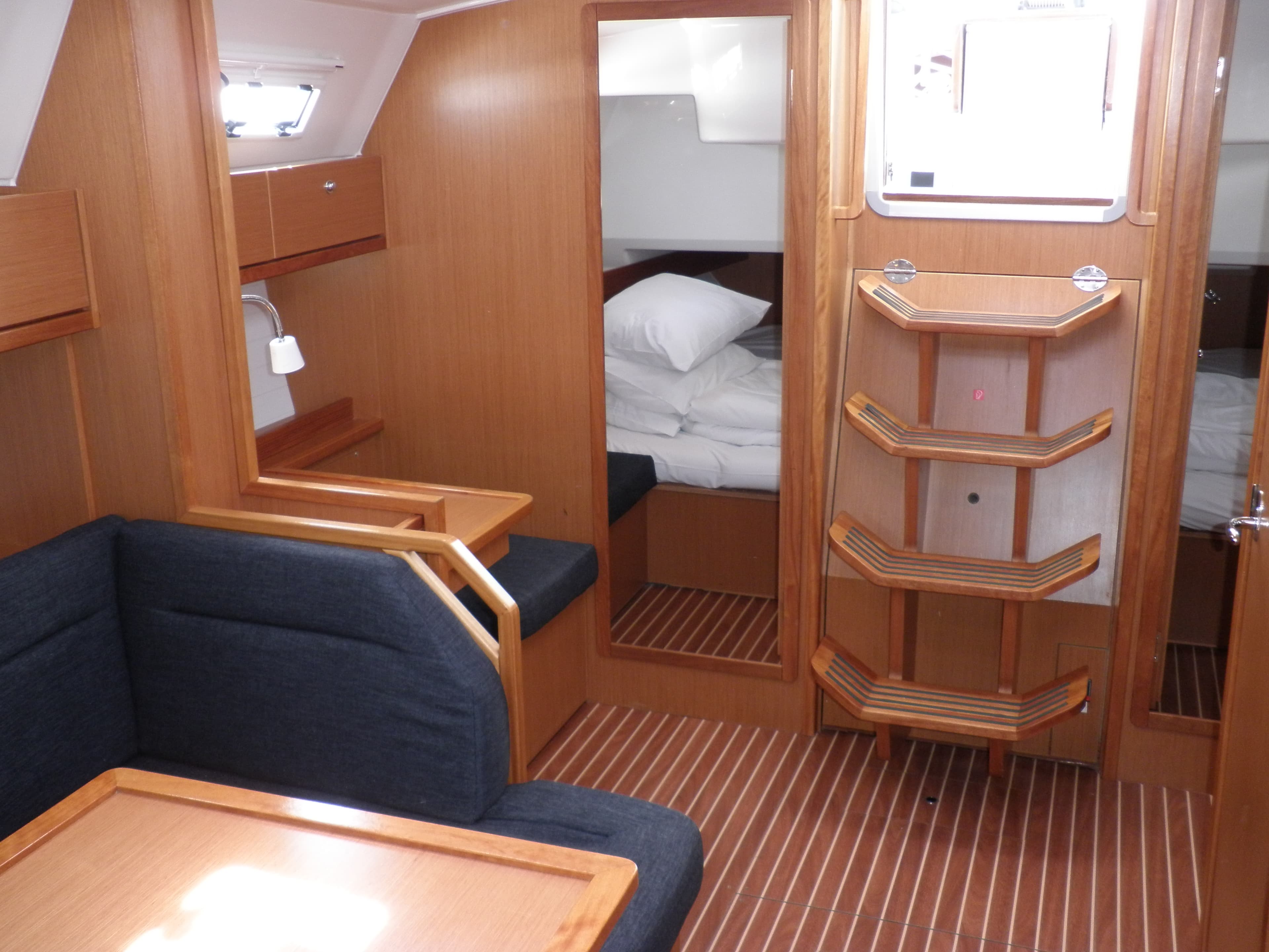 Bavaria Cruiser 37 - photo 12