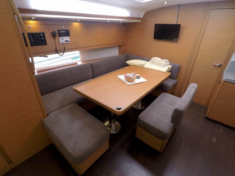 Dufour 470 - photo 20