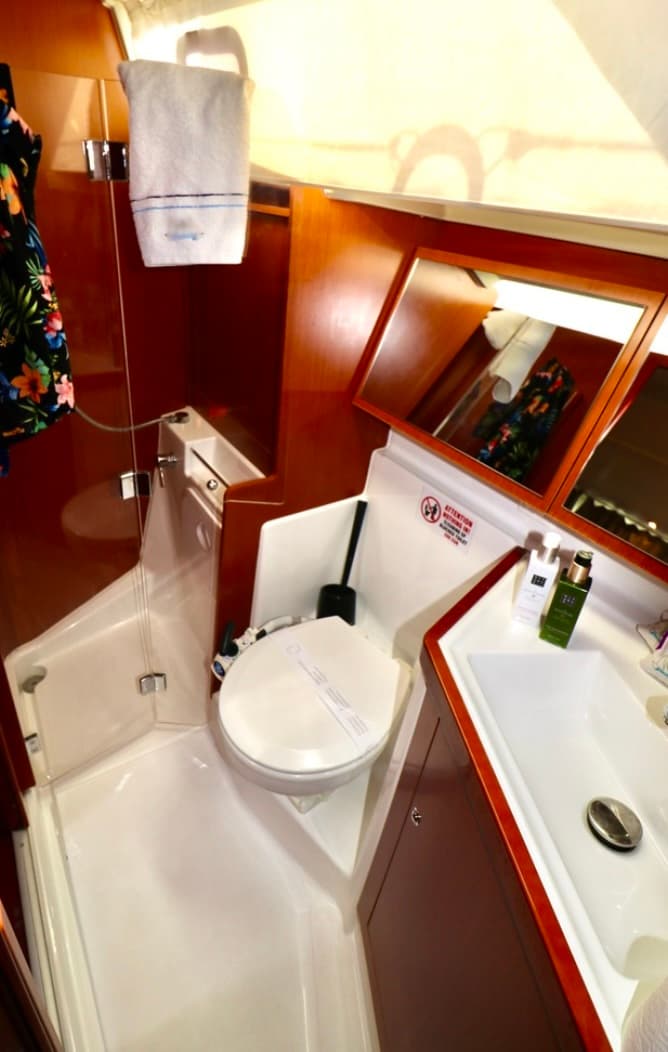 Oceanis 41.1 - photo 6