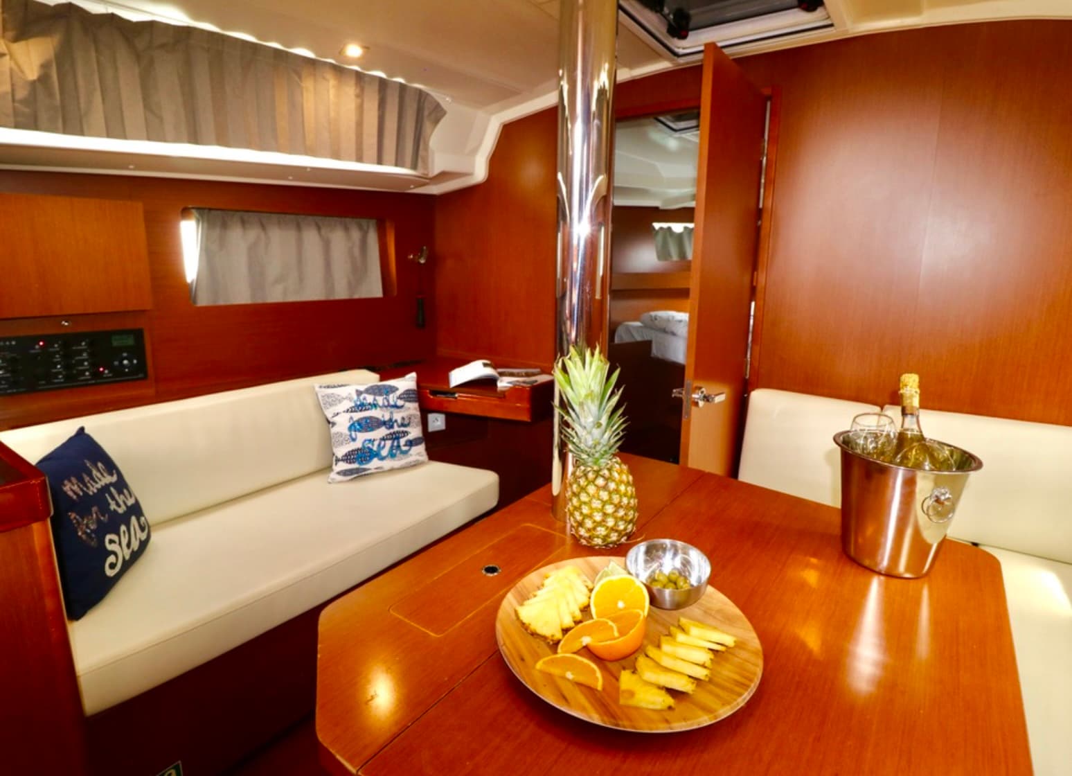 Oceanis 41.1 - photo 4