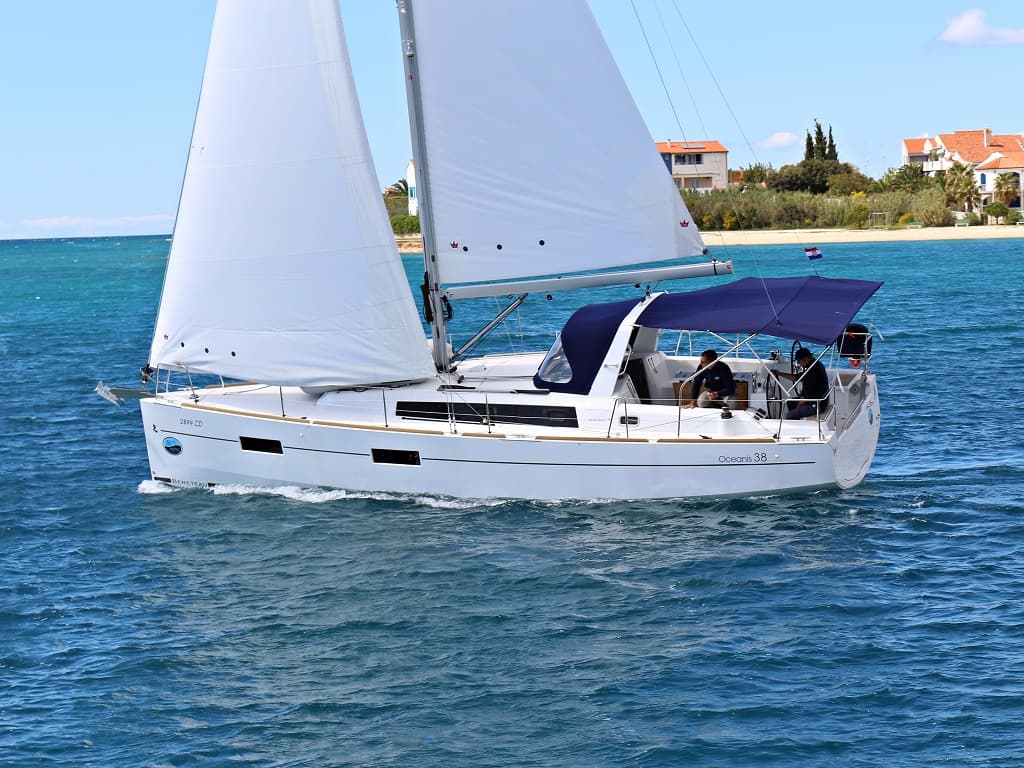 Oceanis 38.1 - photo