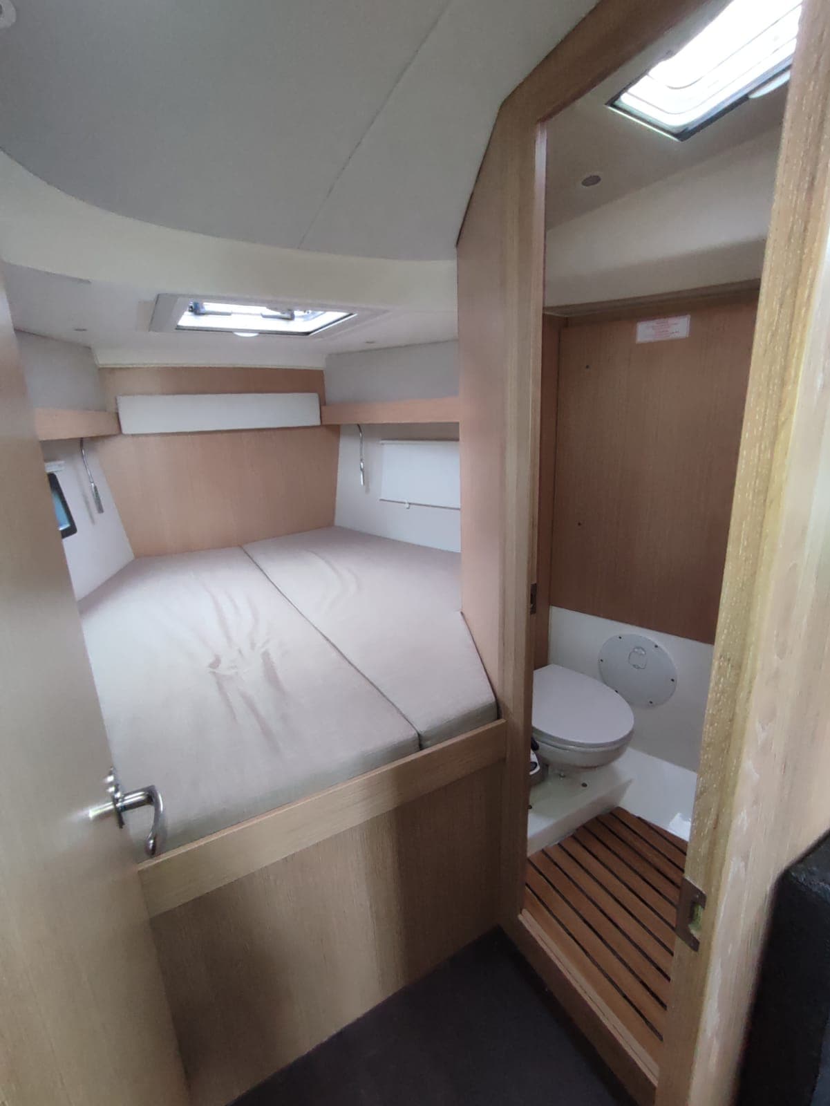 Bavaria C38 - photo 10