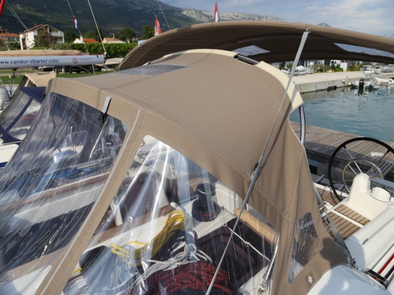 Sun Odyssey 419 - photo 9