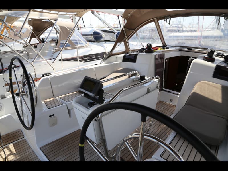 Sun Odyssey 419 - photo 12