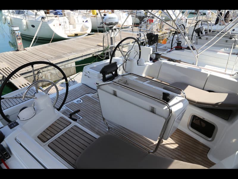 Sun Odyssey 419 - photo 16