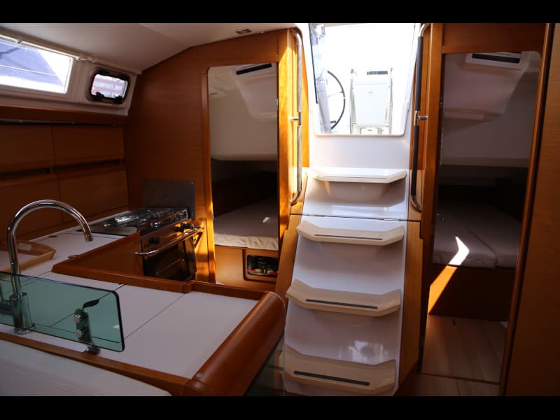 Sun Odyssey 419 - photo 9