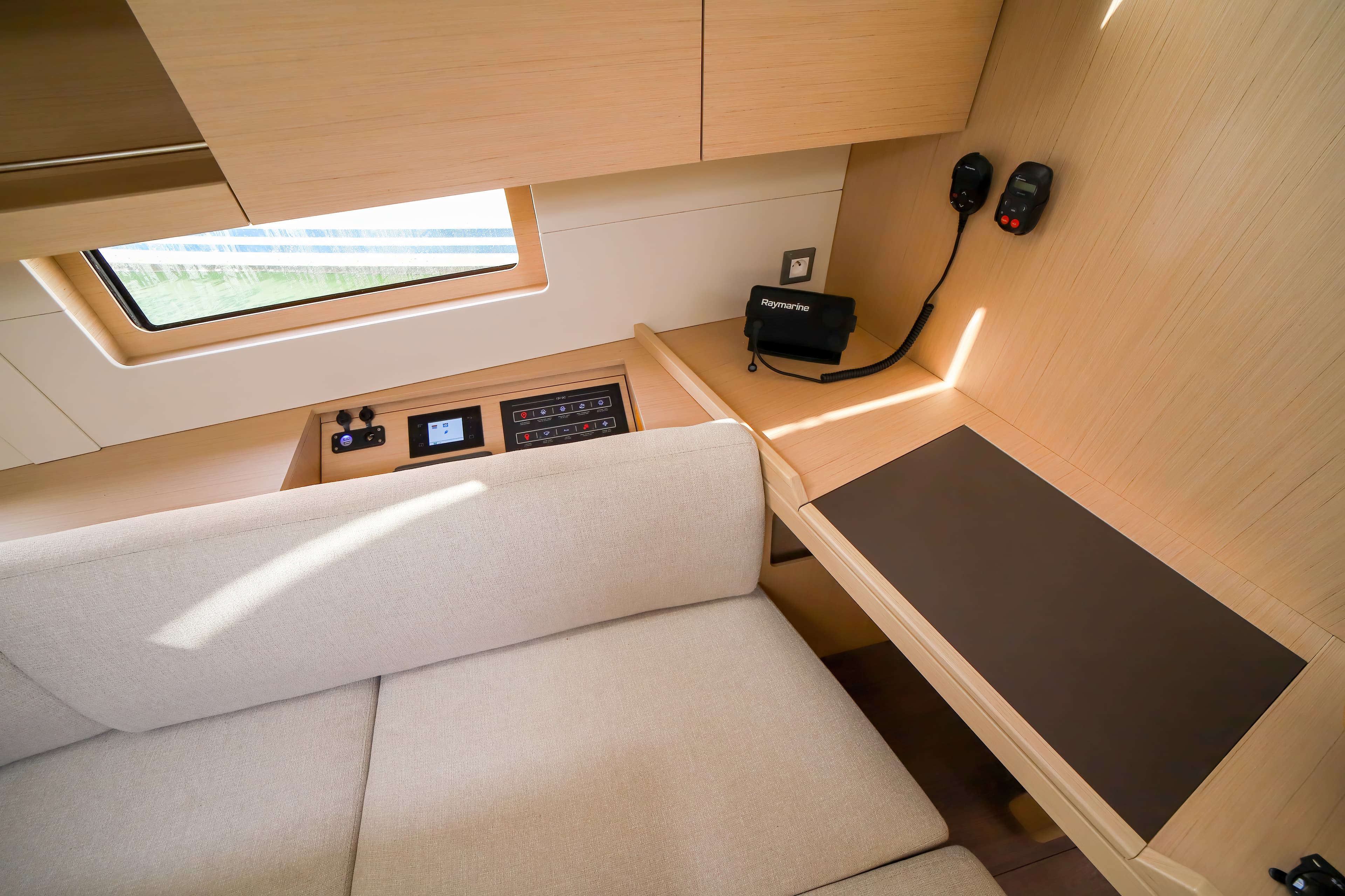 Oceanis 46.1 - photo 21