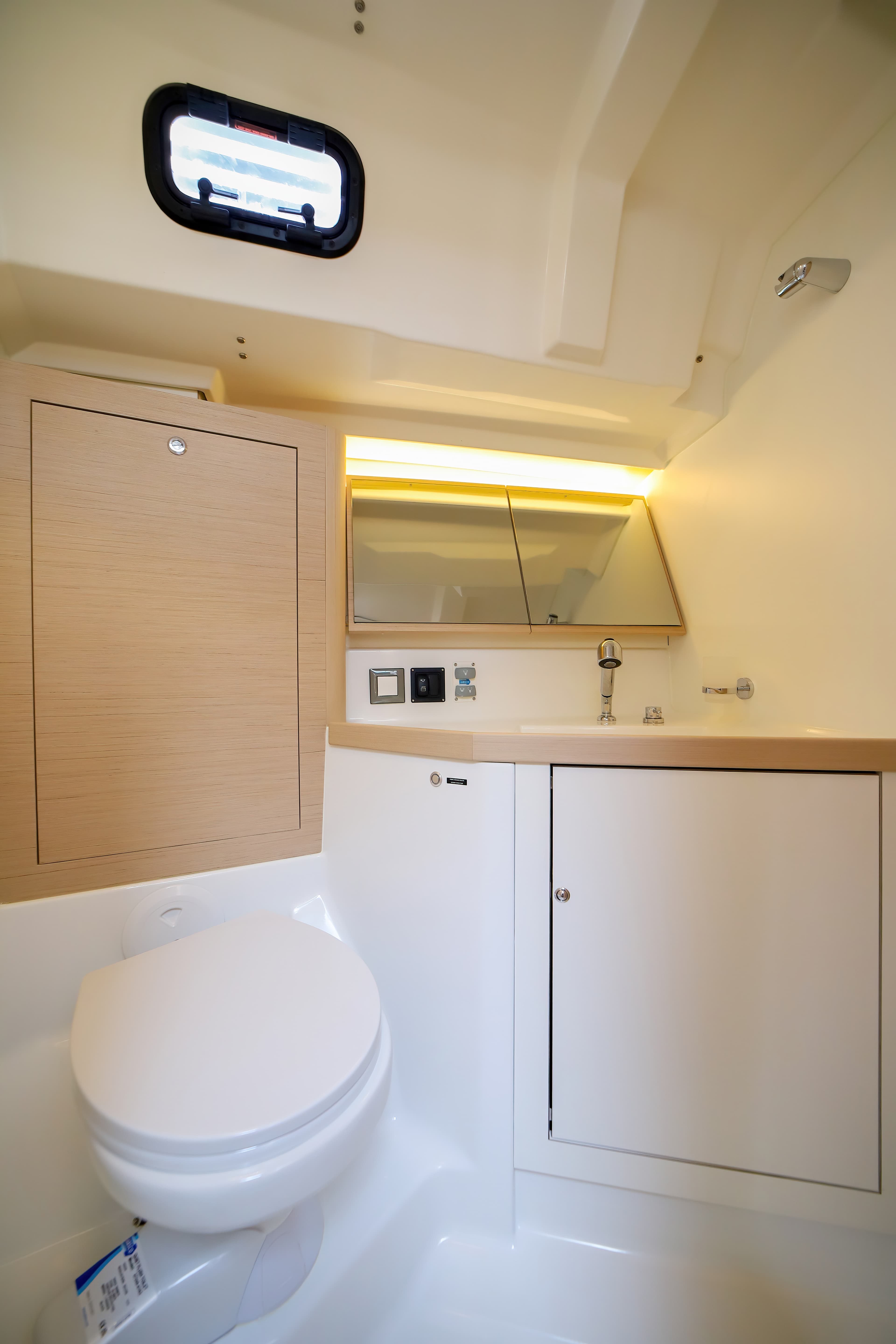 Oceanis 46.1 - photo 18