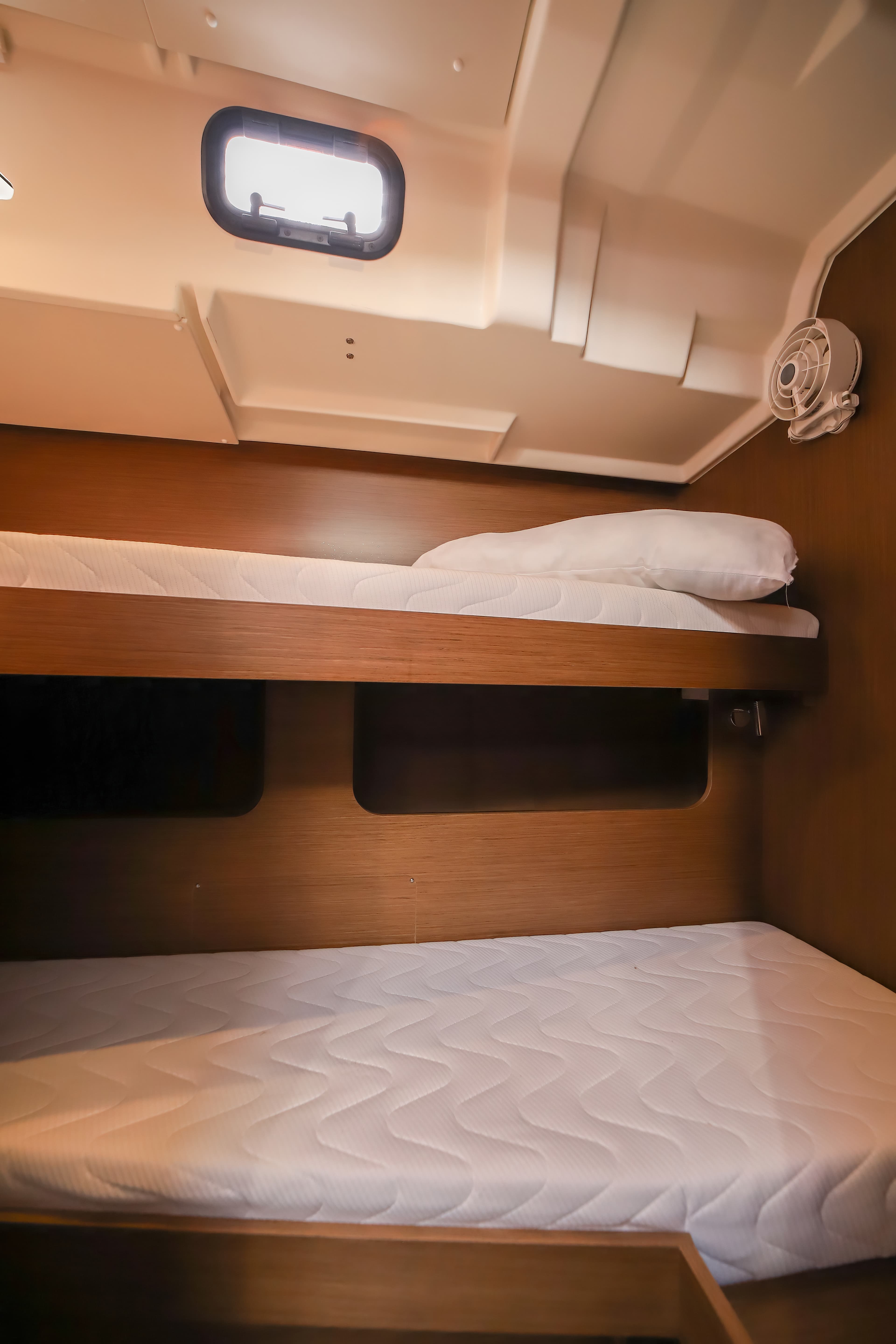 Oceanis 51.1 - photo 9