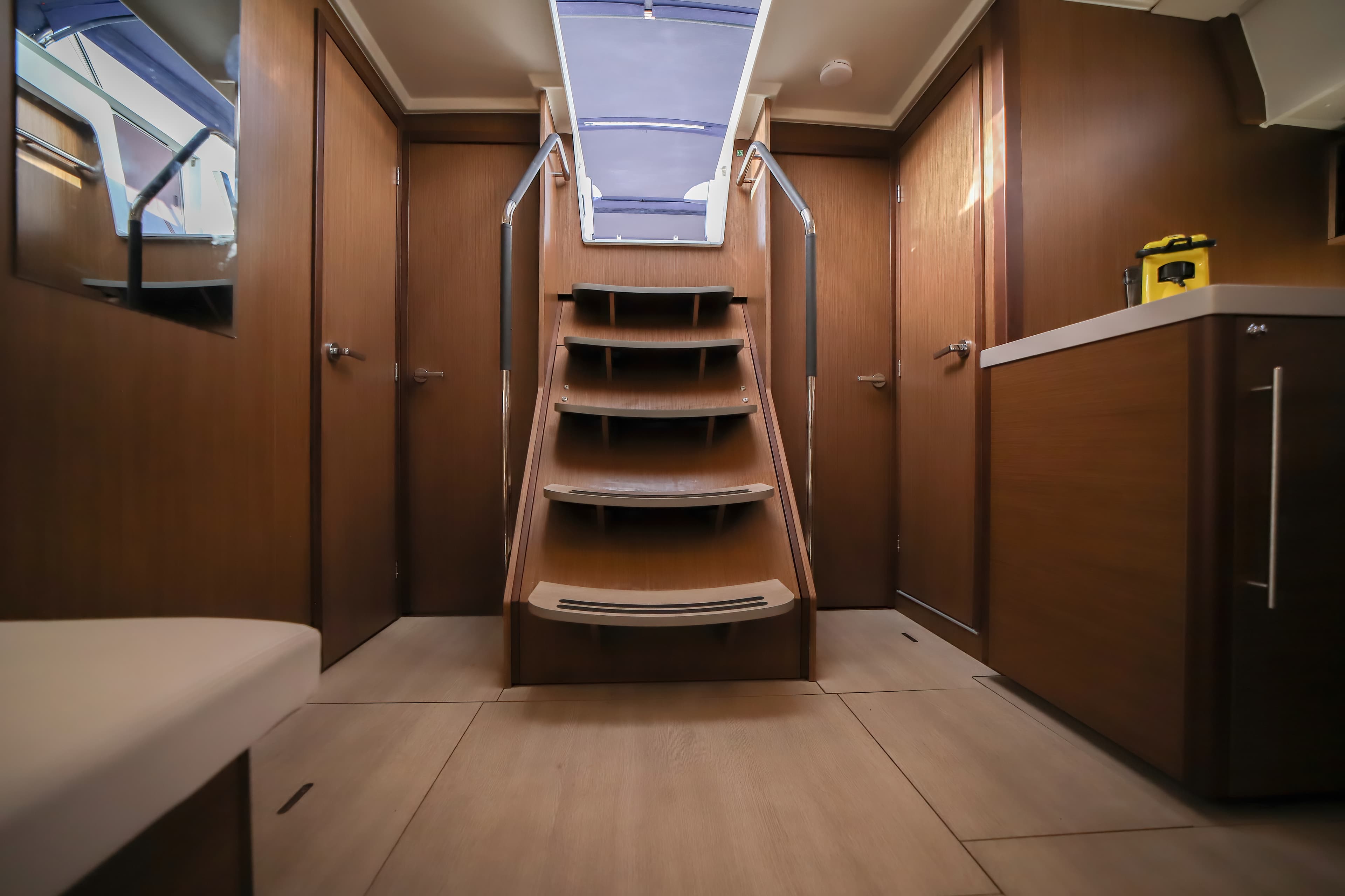 Oceanis 51.1 - photo 24