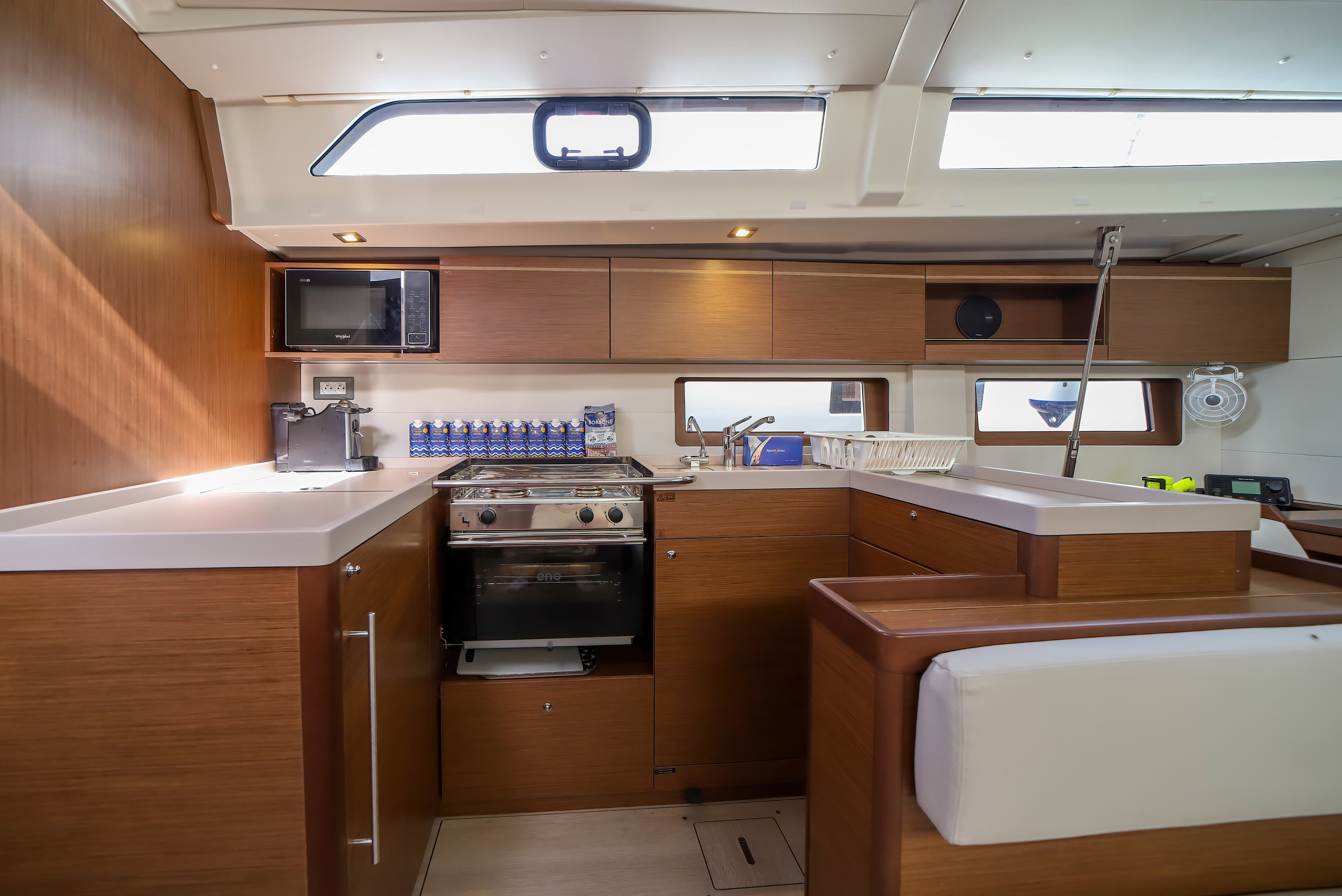 Oceanis 51.1 - photo 13