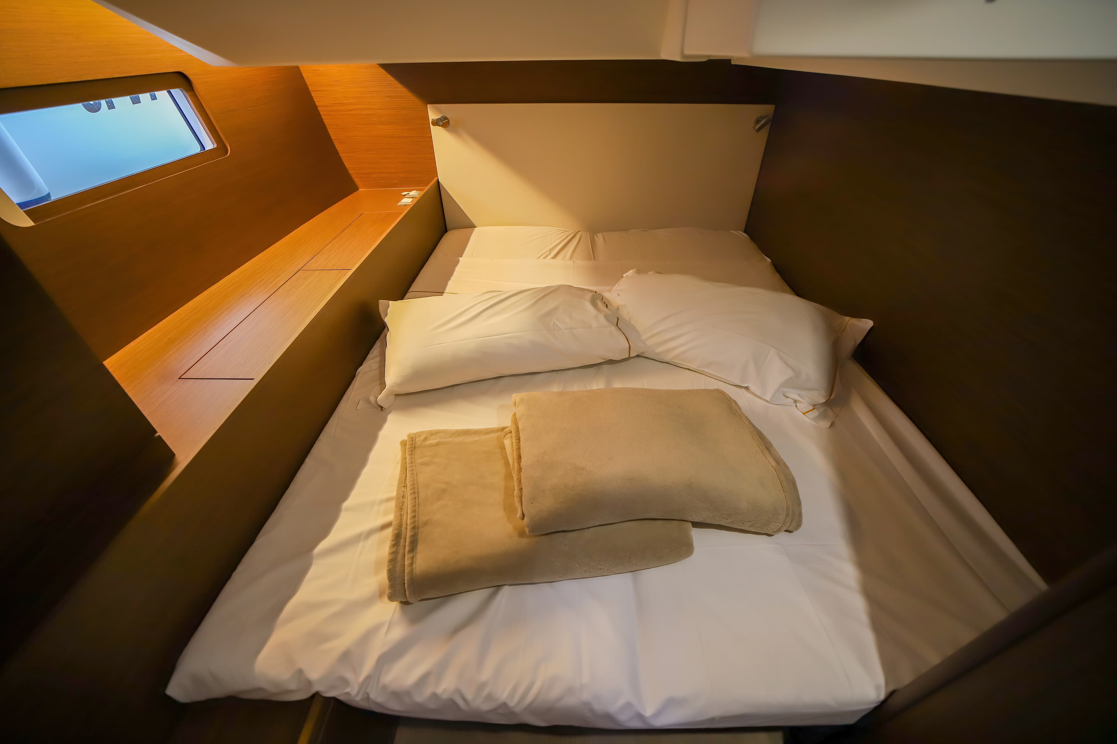 Oceanis 51.1 - photo 25