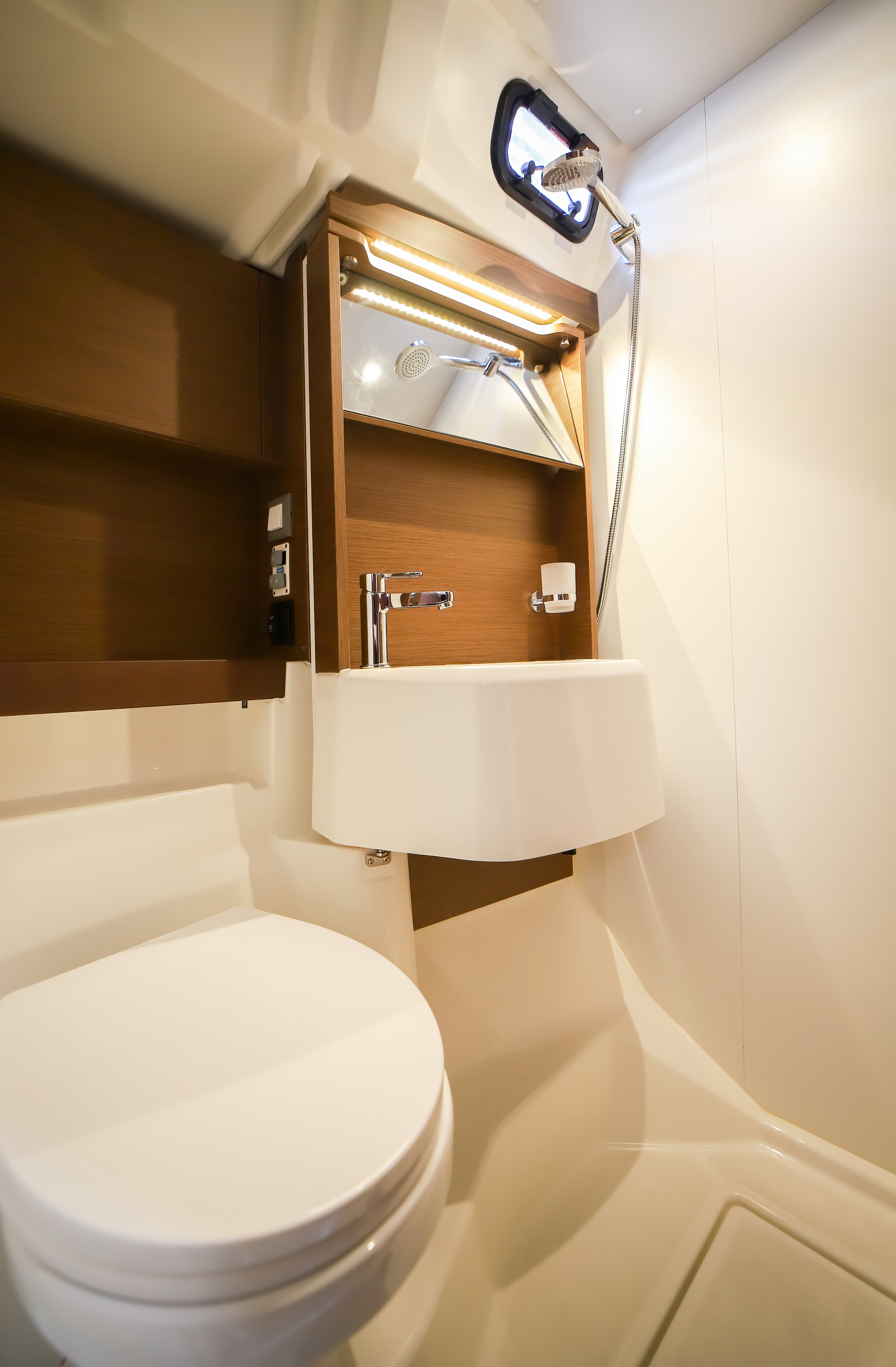 Oceanis 51.1 - photo 14