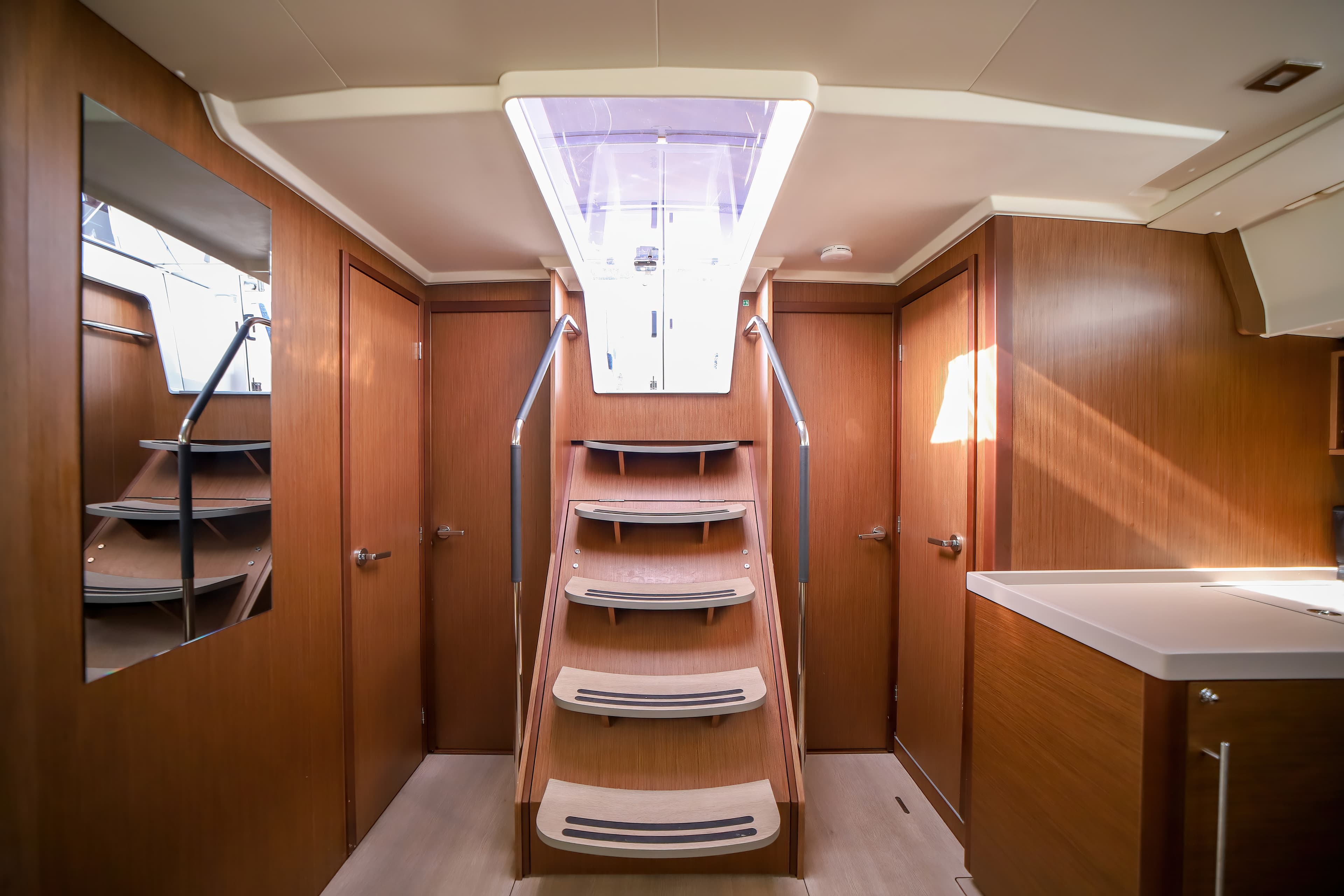 Oceanis 51.1 - photo 24