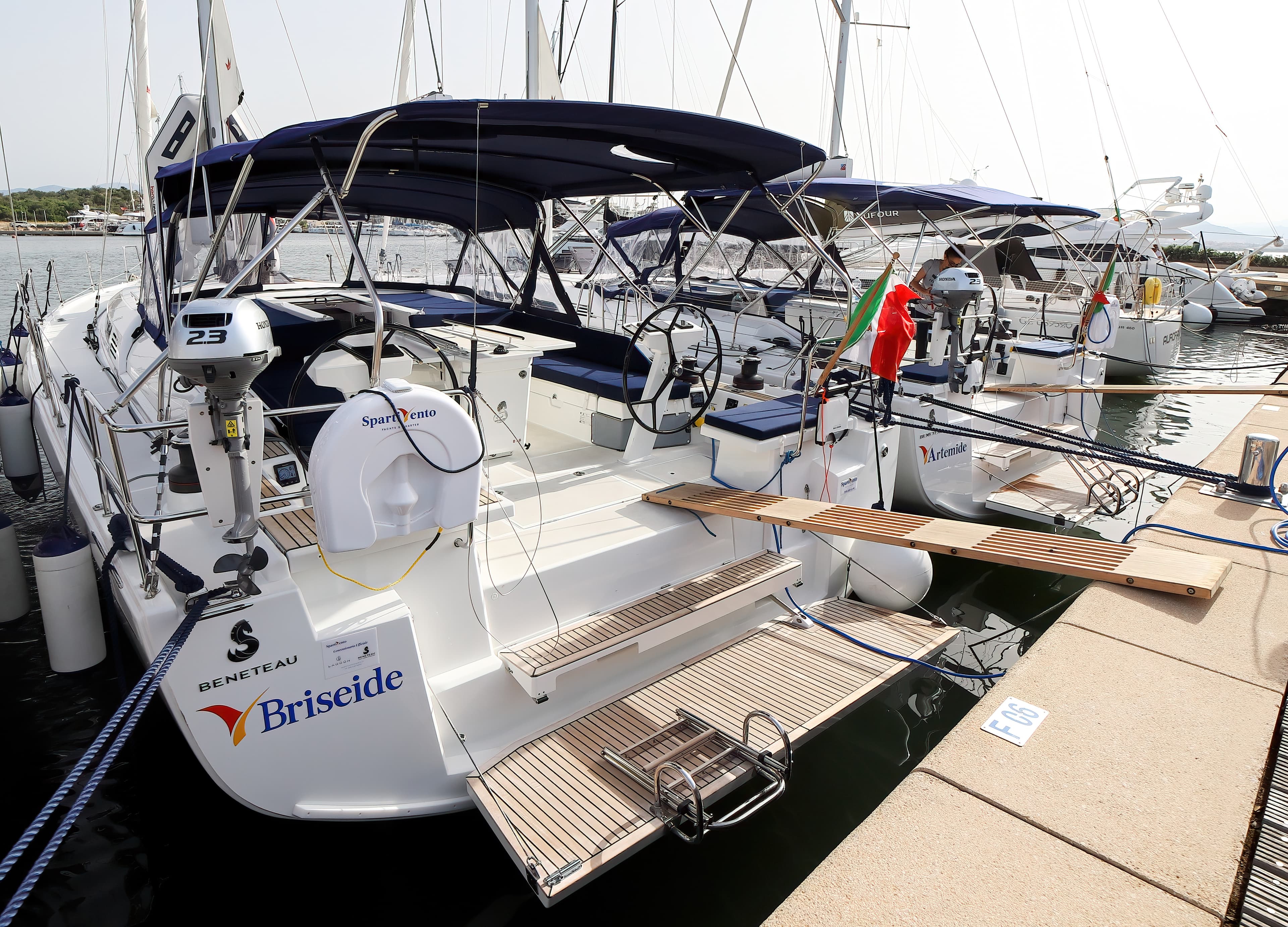 Oceanis 51.1 - photo 11