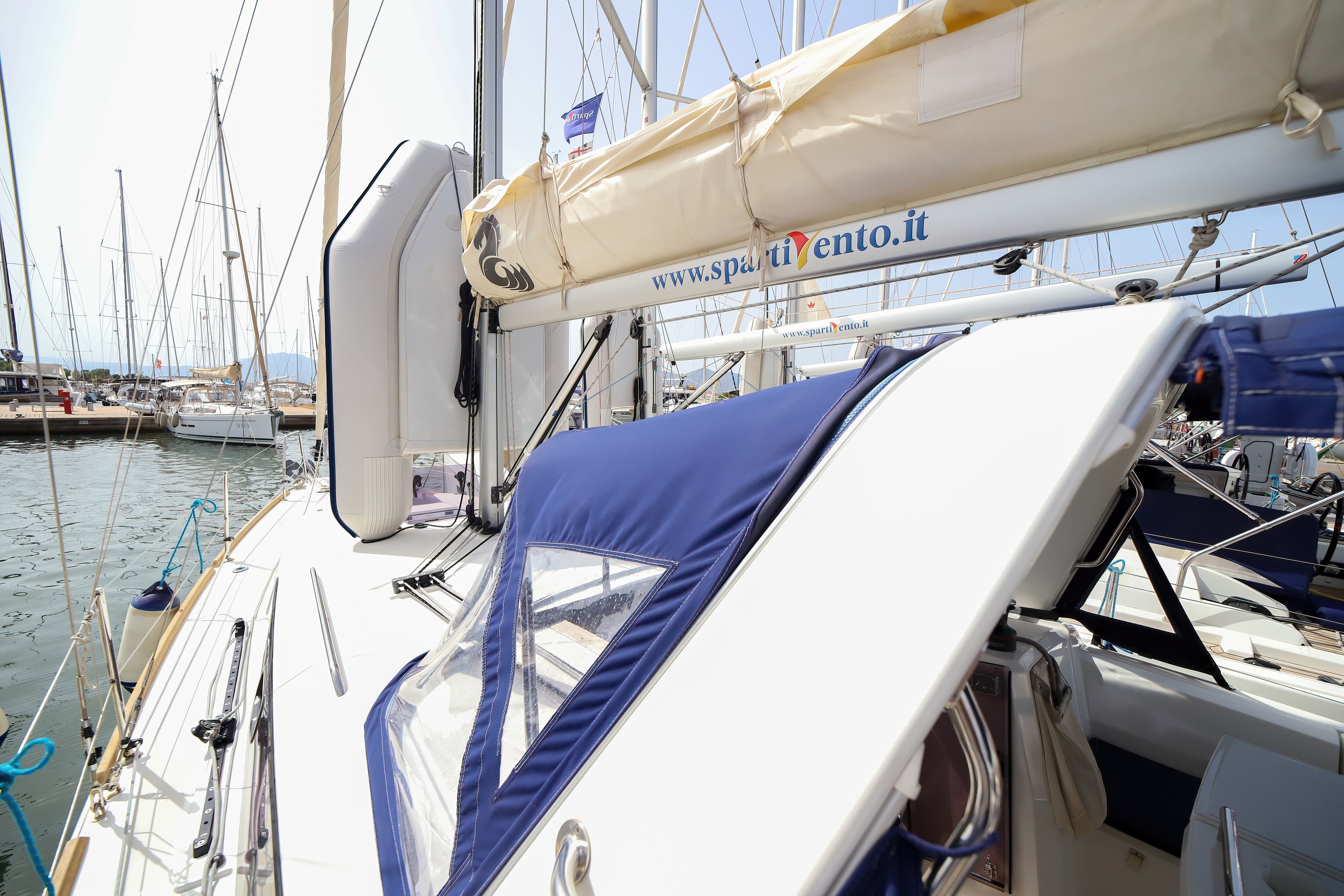 Oceanis 35.1 - photo 10