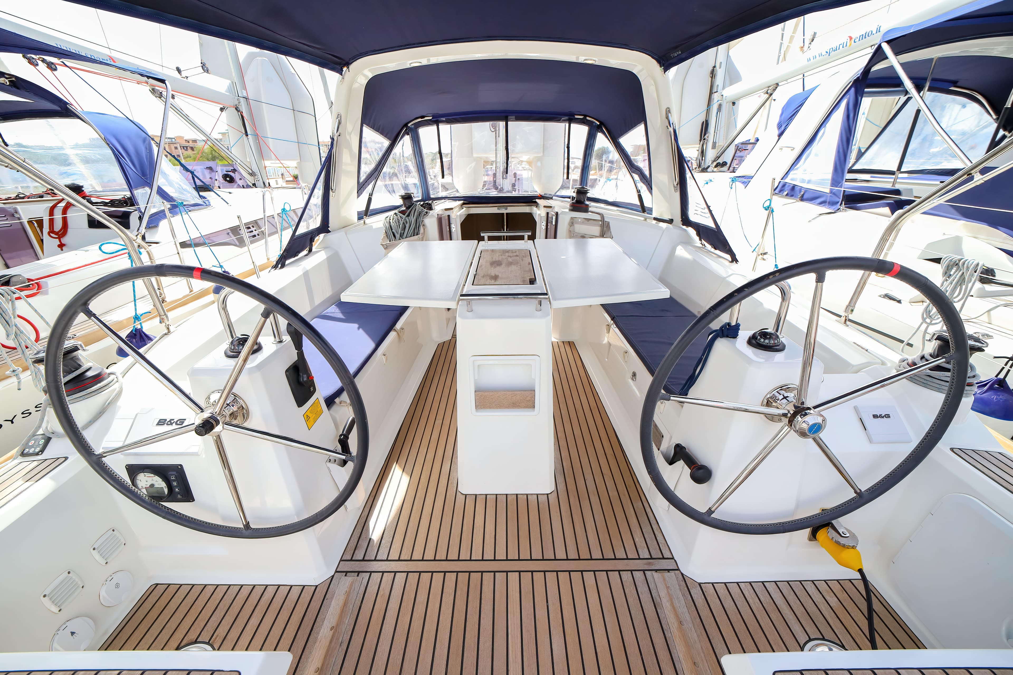 Oceanis 35.1 - photo 22