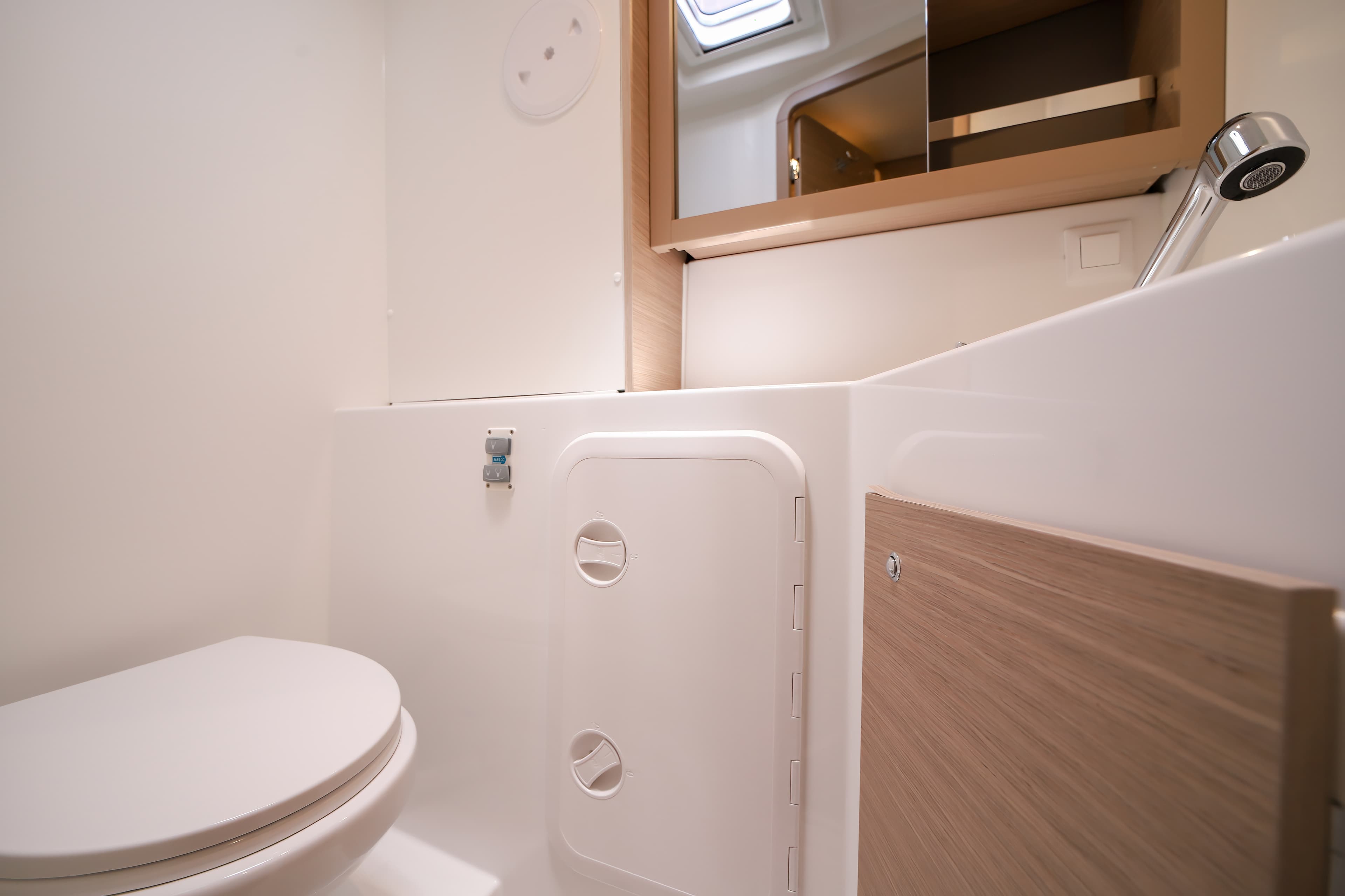 Lagoon 42 - photo 16