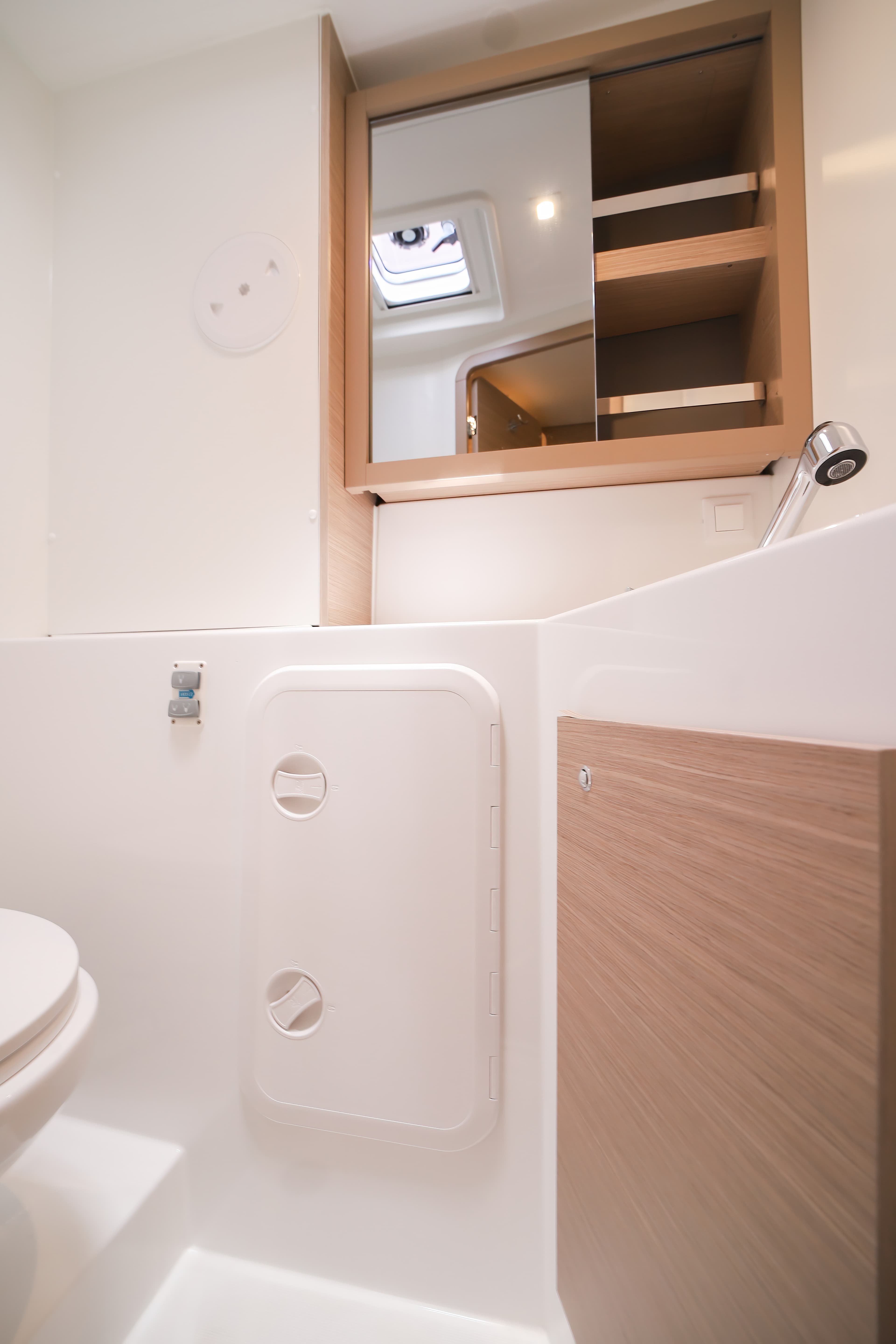 Lagoon 42 - photo 18