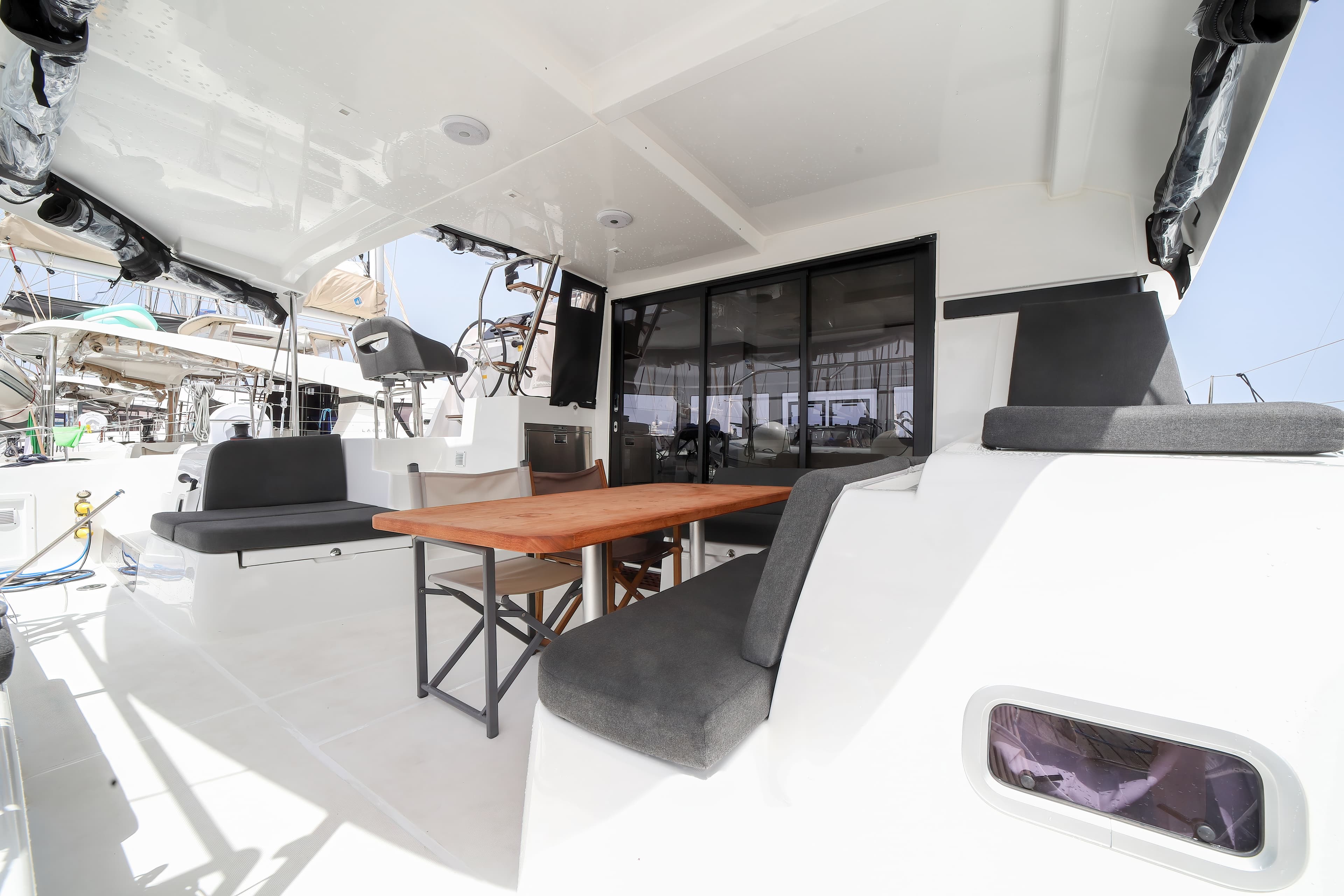 Lagoon 46  - photo 18