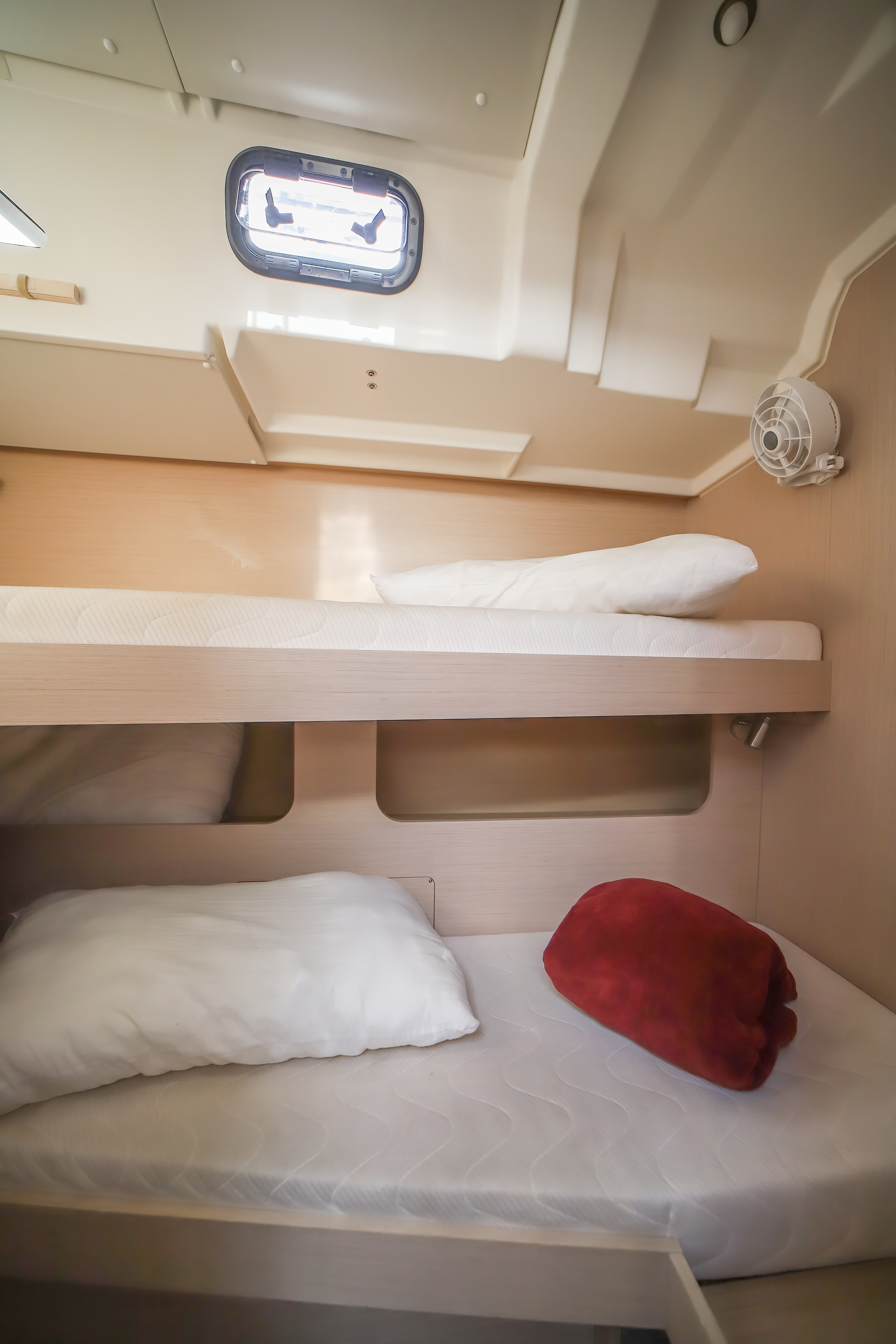 Oceanis 51.1 - photo 21