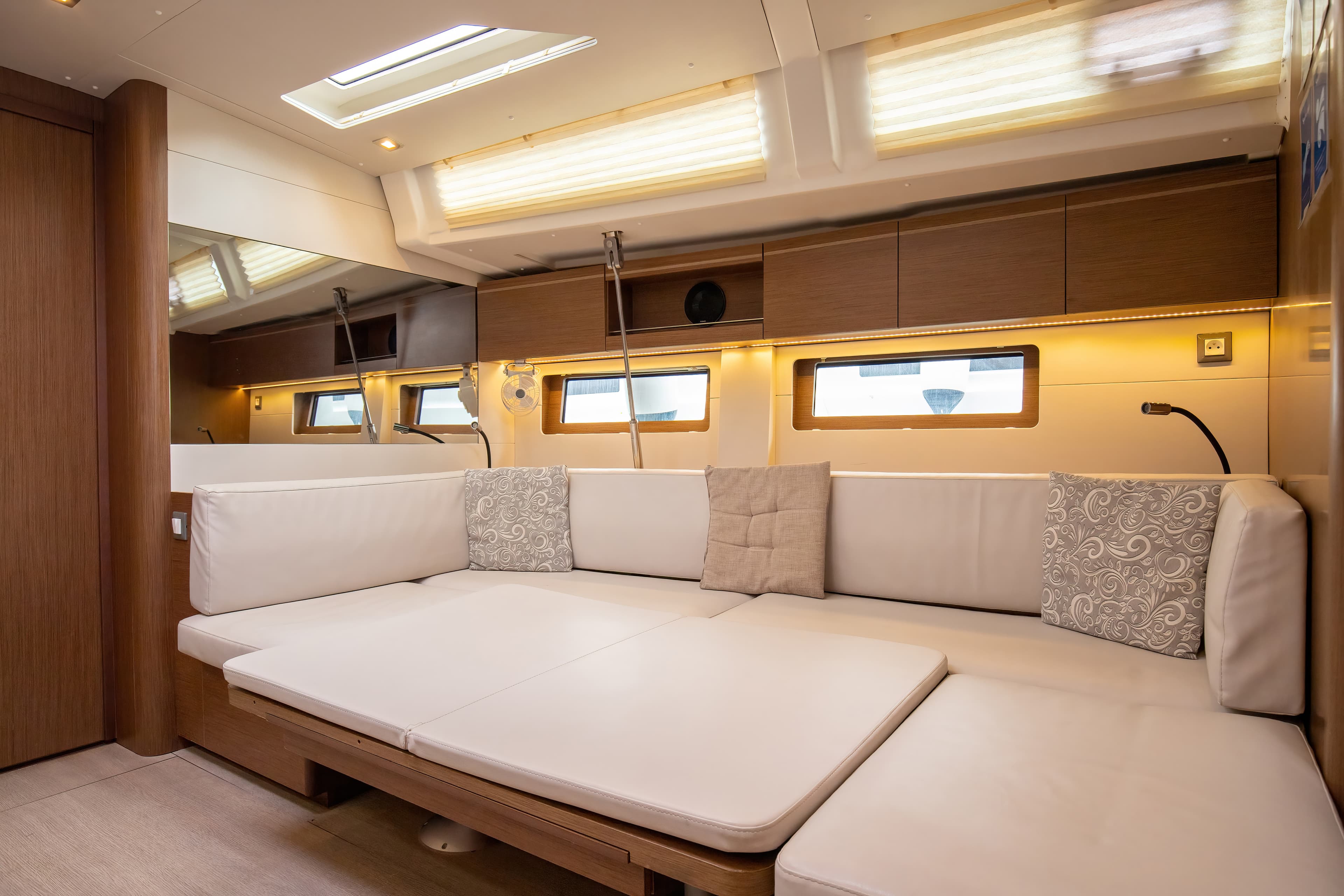 Oceanis 51.1 - photo 11