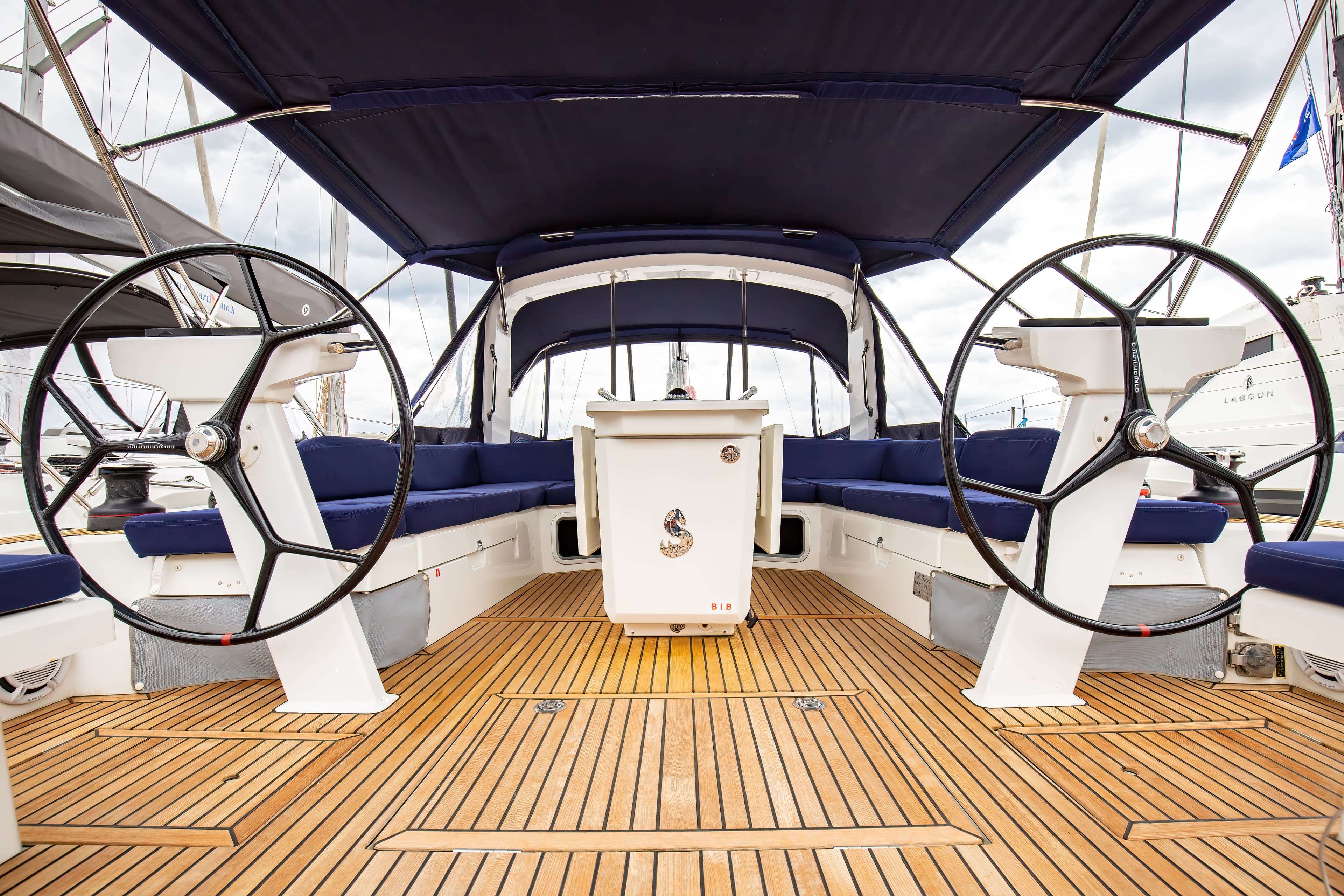 Oceanis 51.1 - photo 19