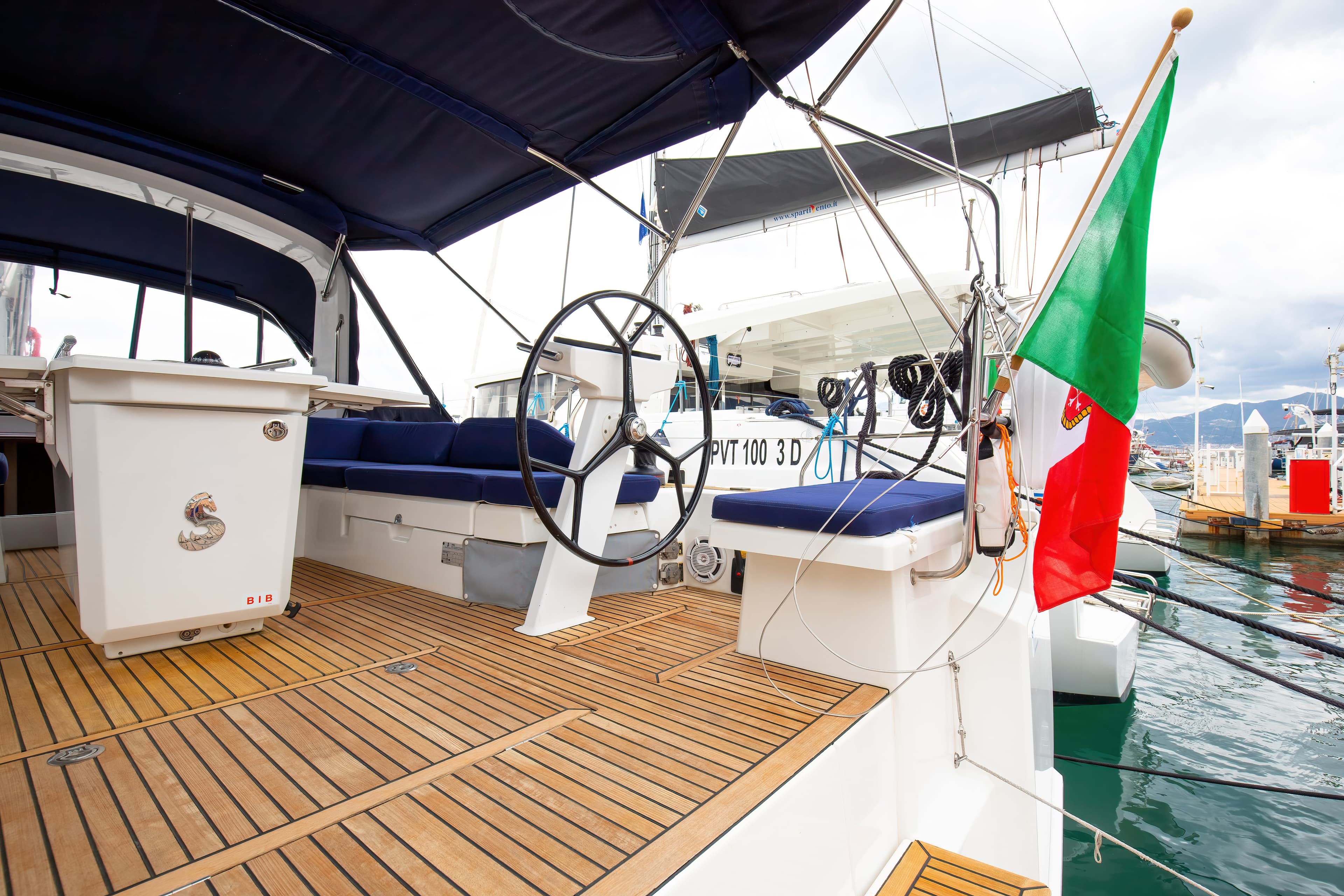 Oceanis 51.1 - photo 22