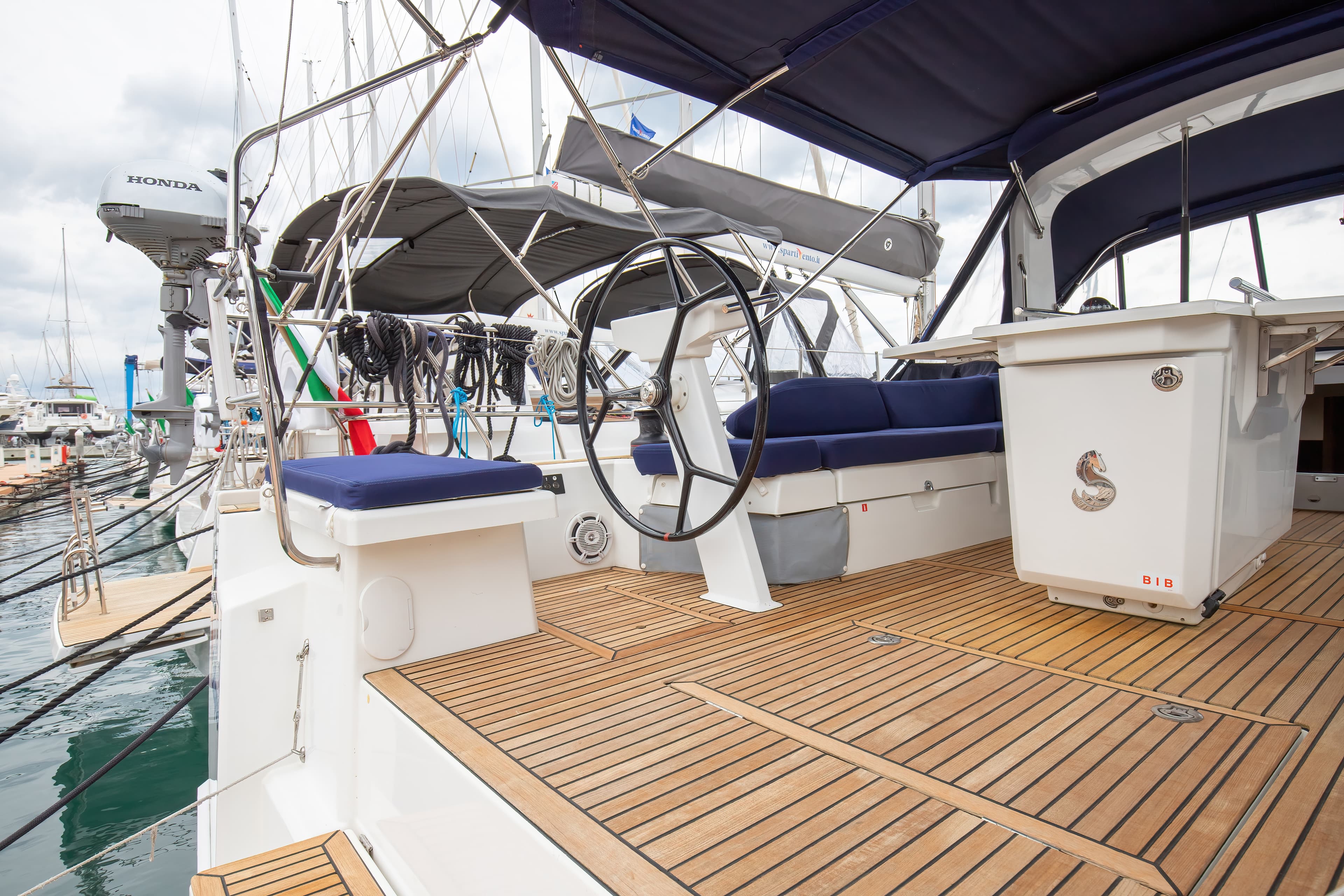 Oceanis 51.1 - photo 15