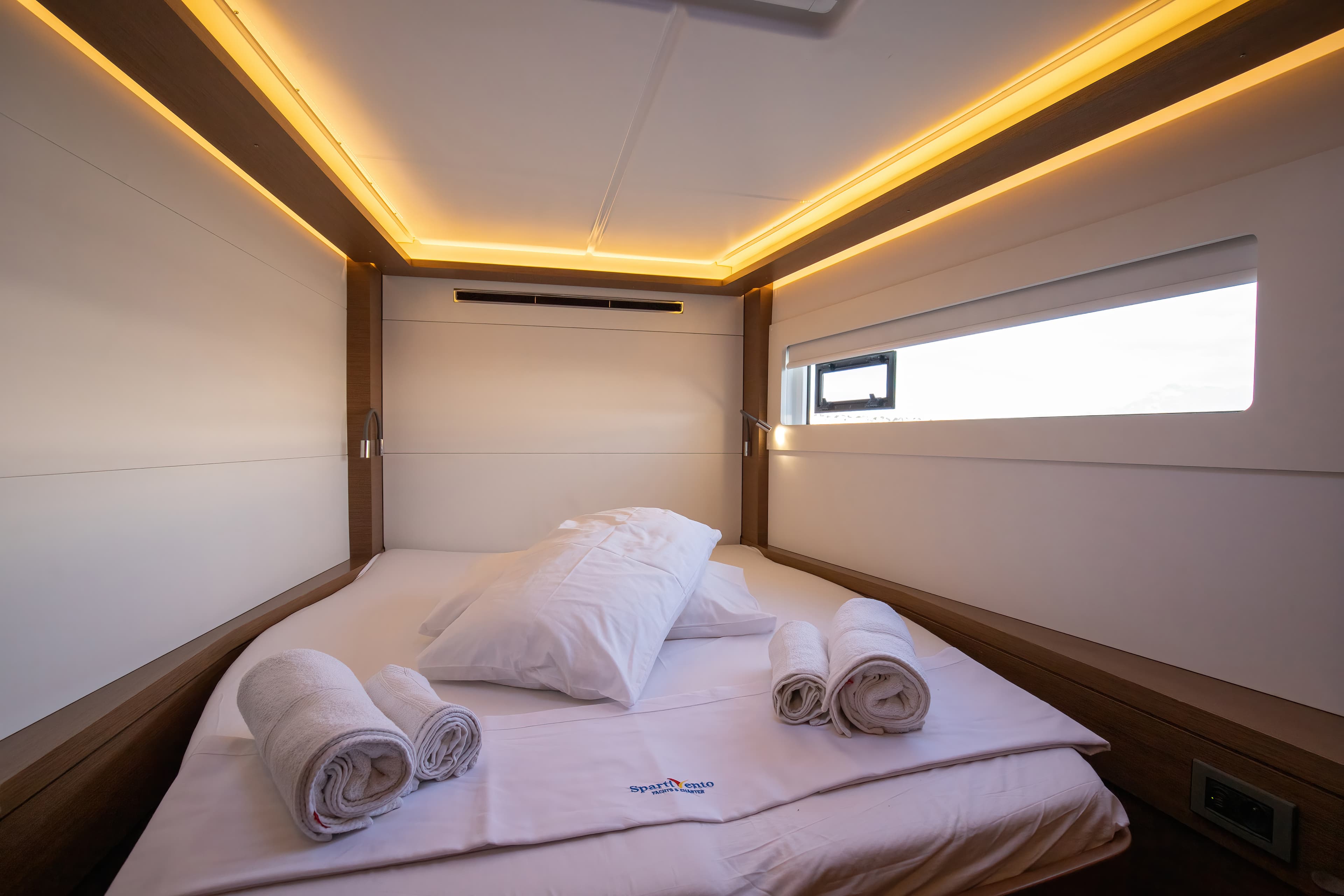 Lagoon 46  - photo 34