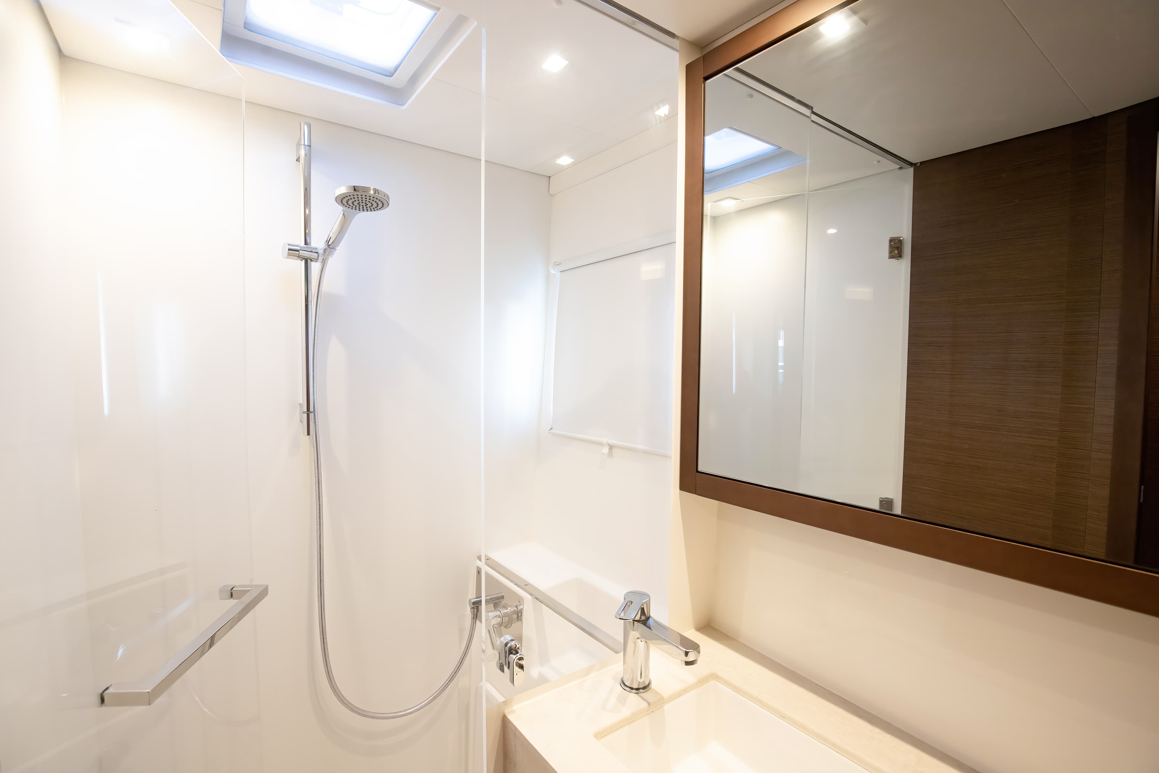 Lagoon 46  - photo 29