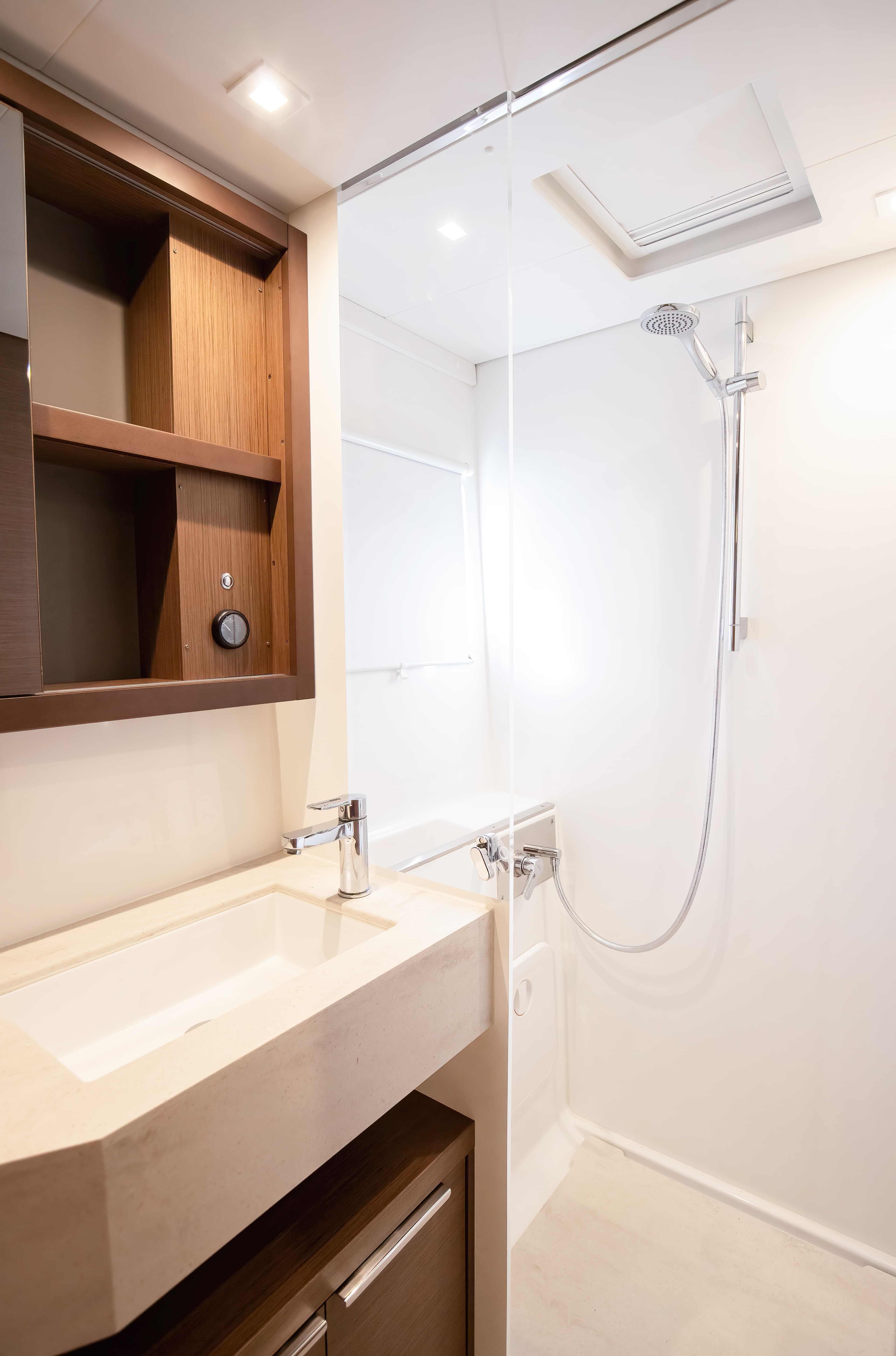 Lagoon 46  - photo 13