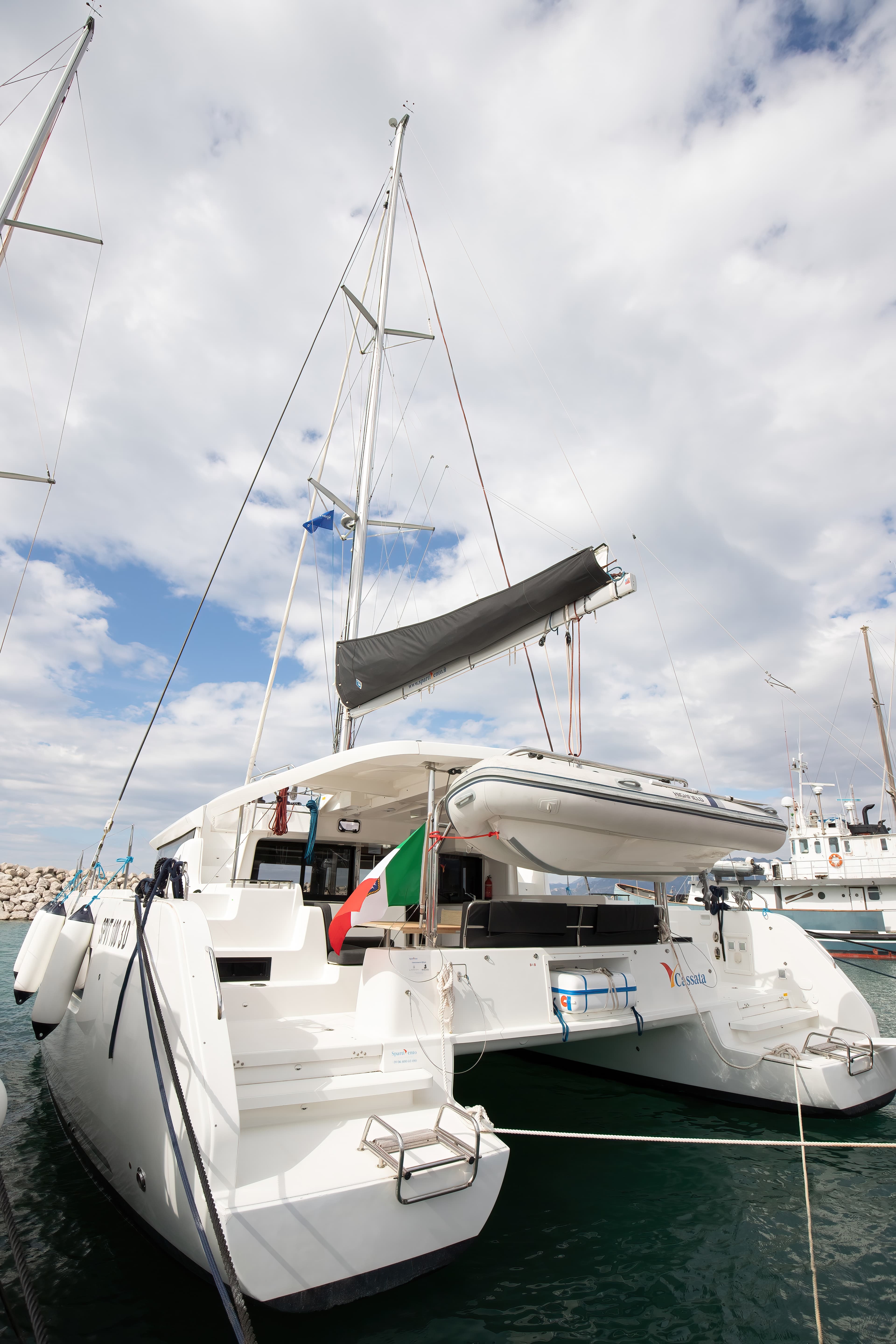 Lagoon 46  - photo 6